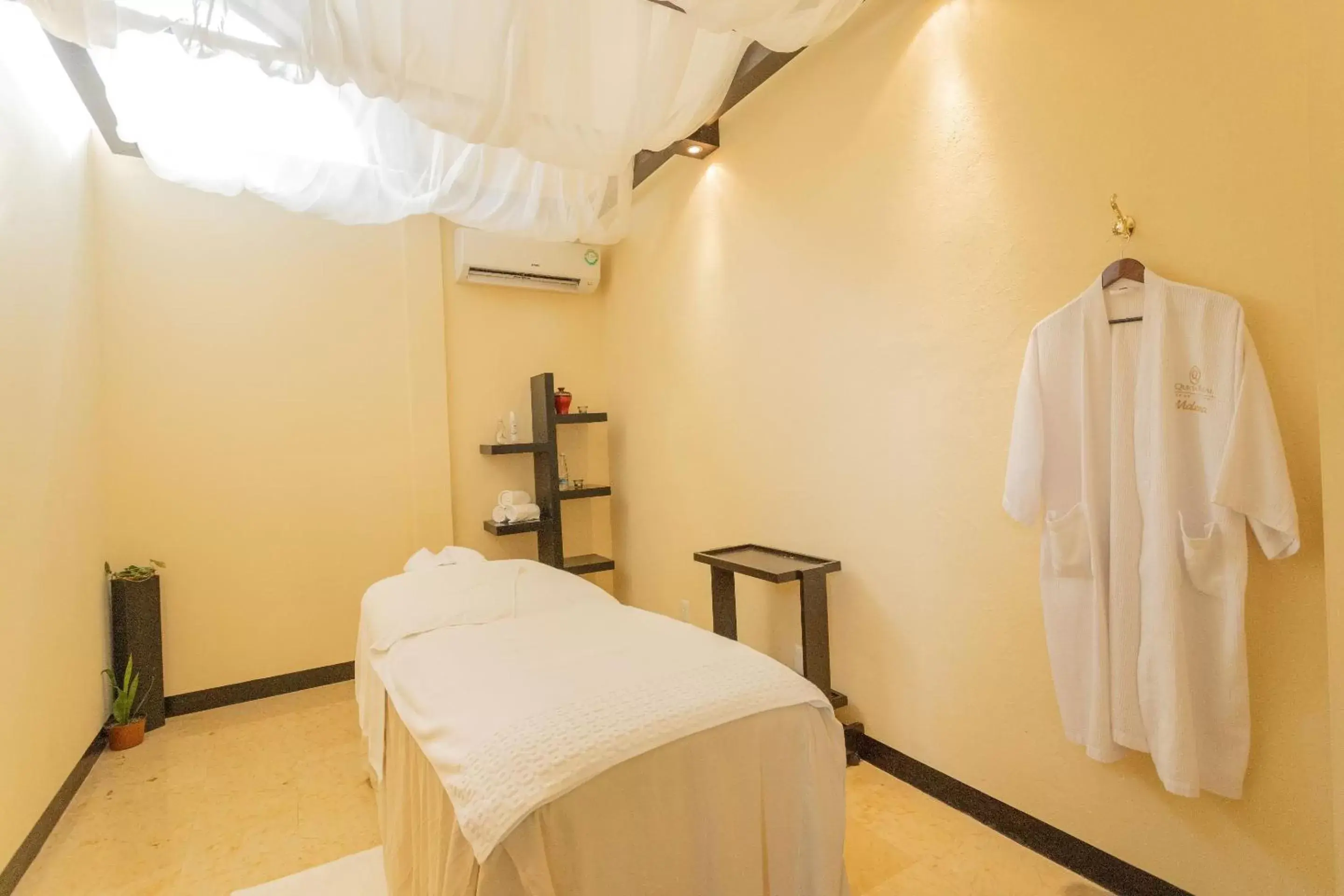 Spa and wellness centre/facilities, Bathroom in Quinta Real Monterrey