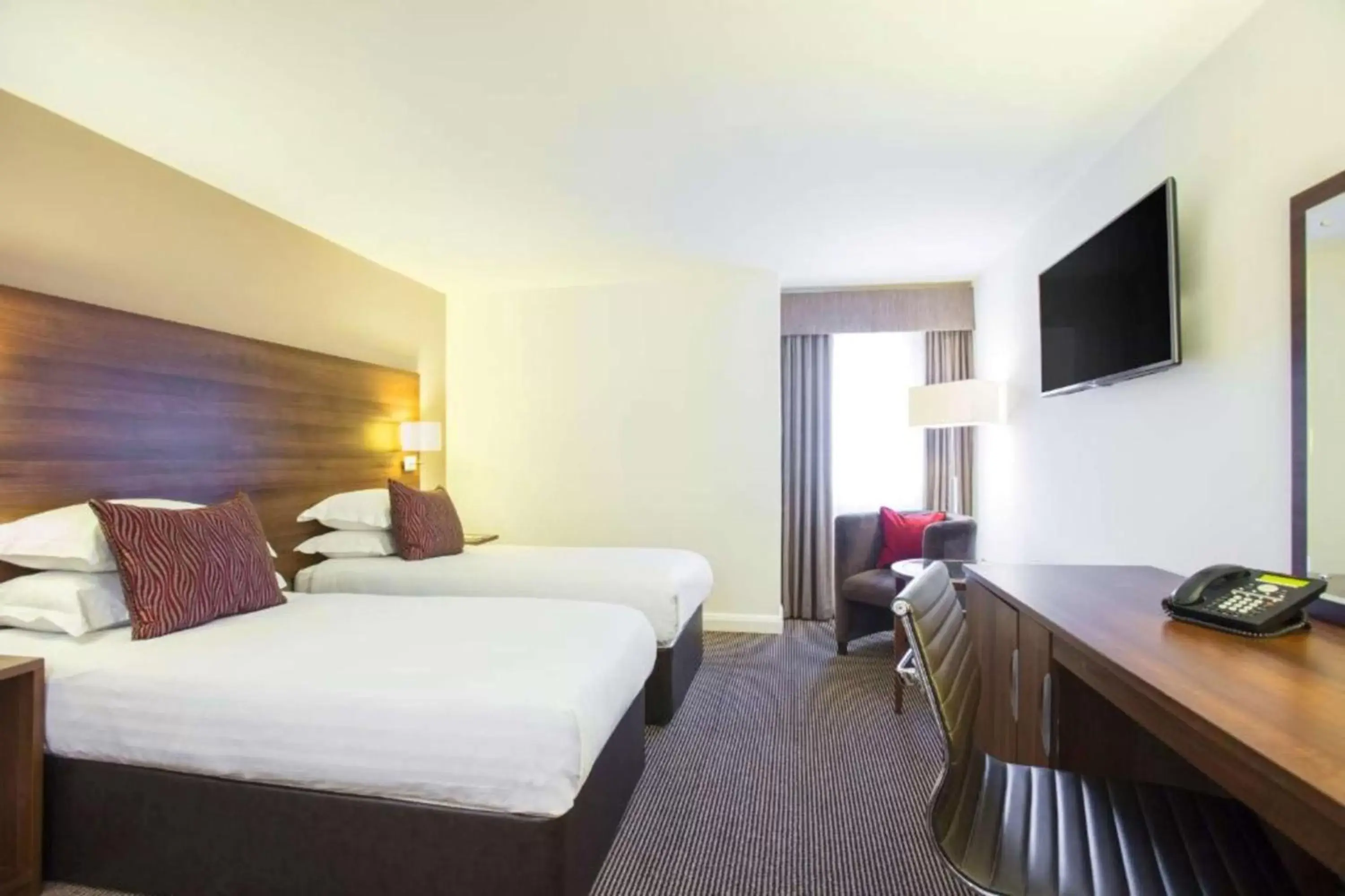 Bedroom, Bed in DoubleTree by Hilton Chester