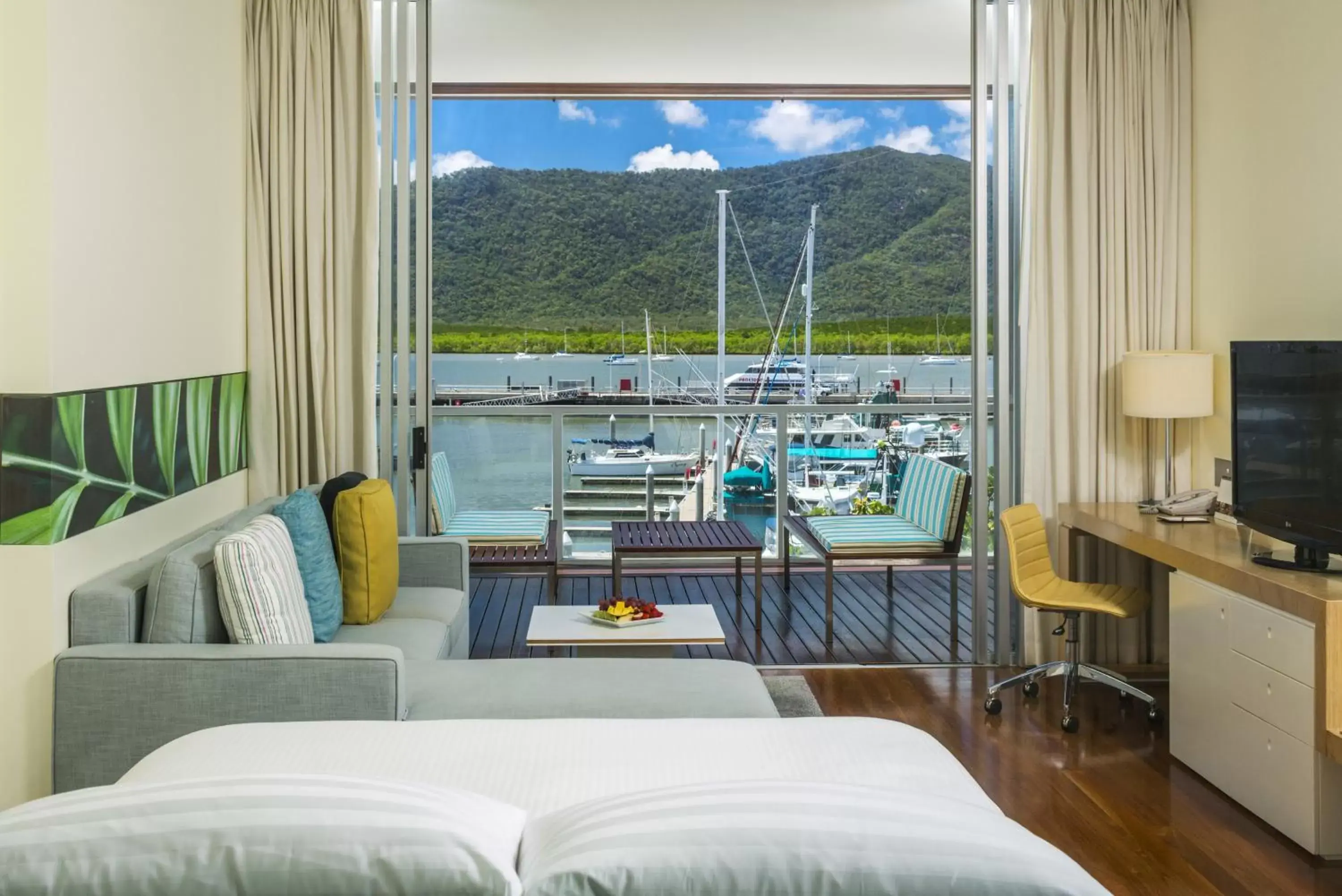 Day, Mountain View in Shangri-La The Marina, Cairns