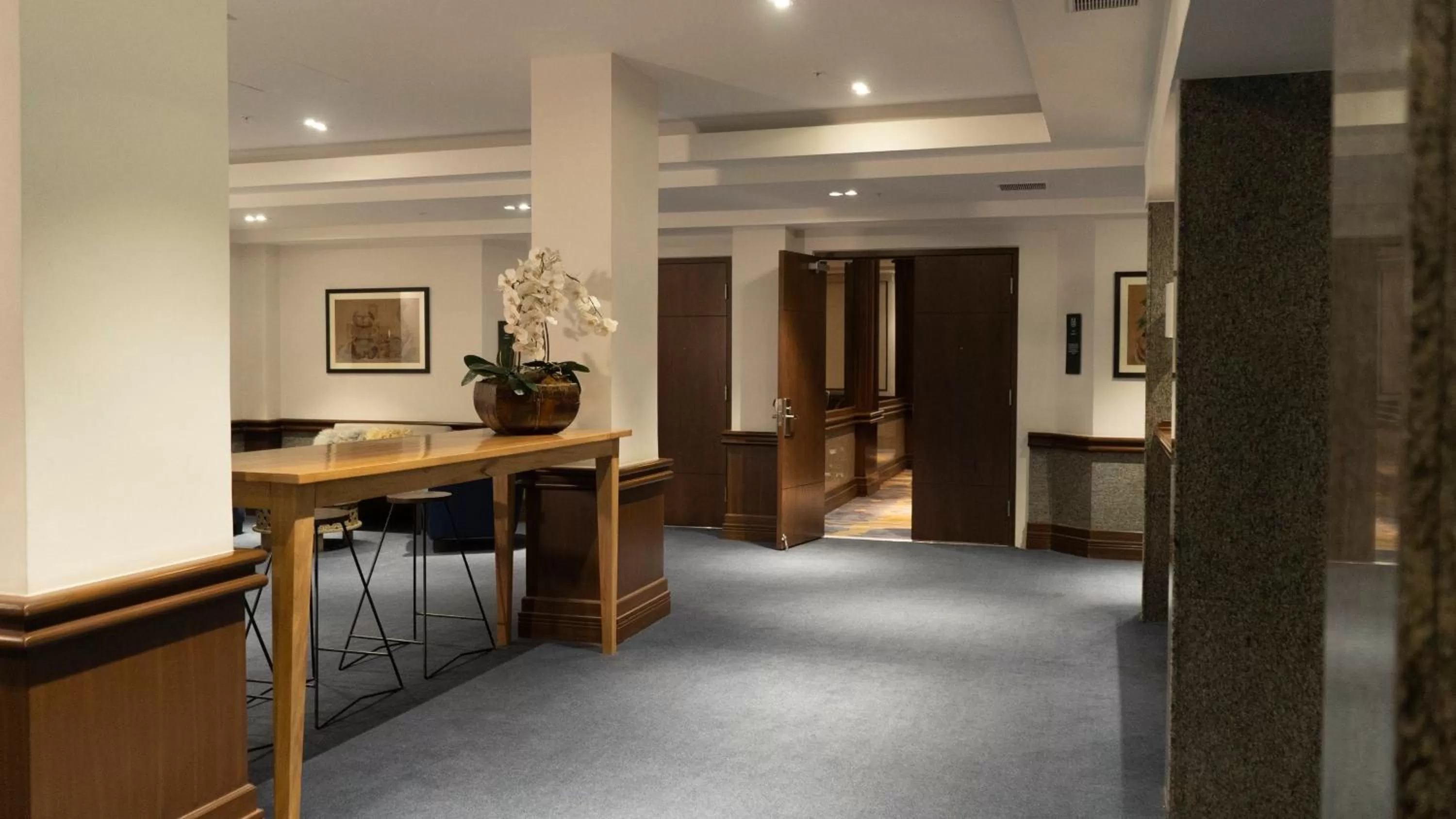 Restaurant/places to eat in Hotel Indigo Guadalajara Expo by IHG