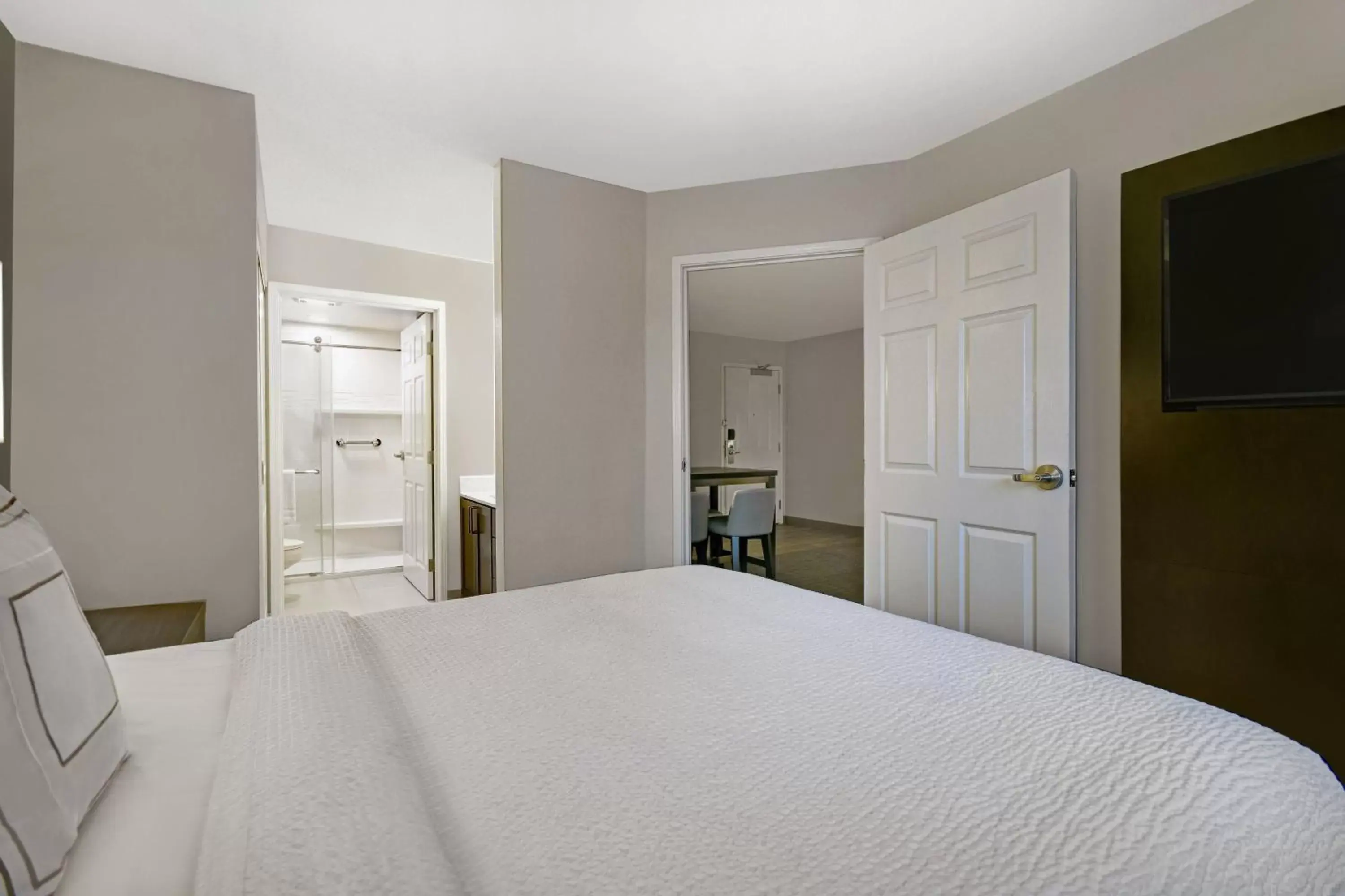 Bedroom, Bed in Residence Inn Louisville Airport