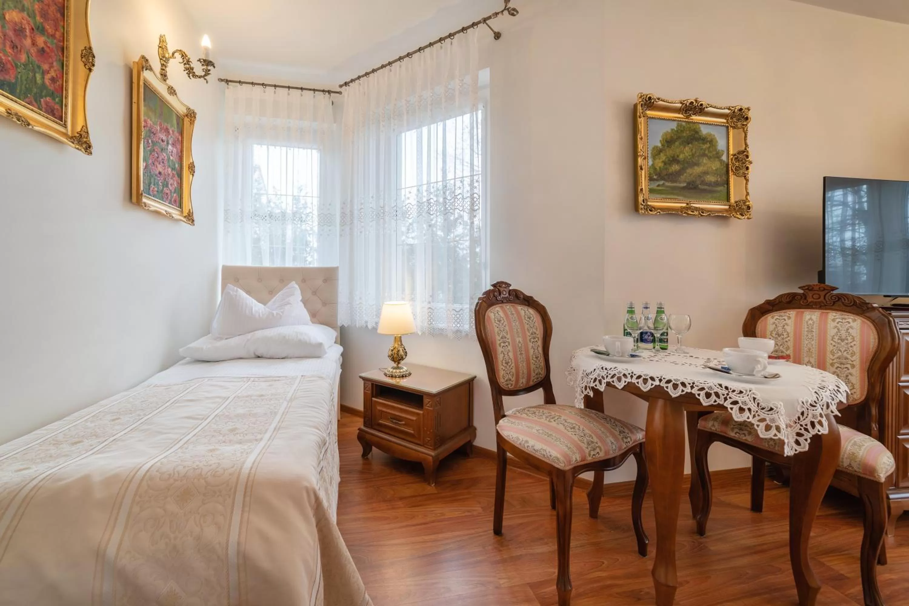 Bed in Pensjonat & Restauracja Admirał