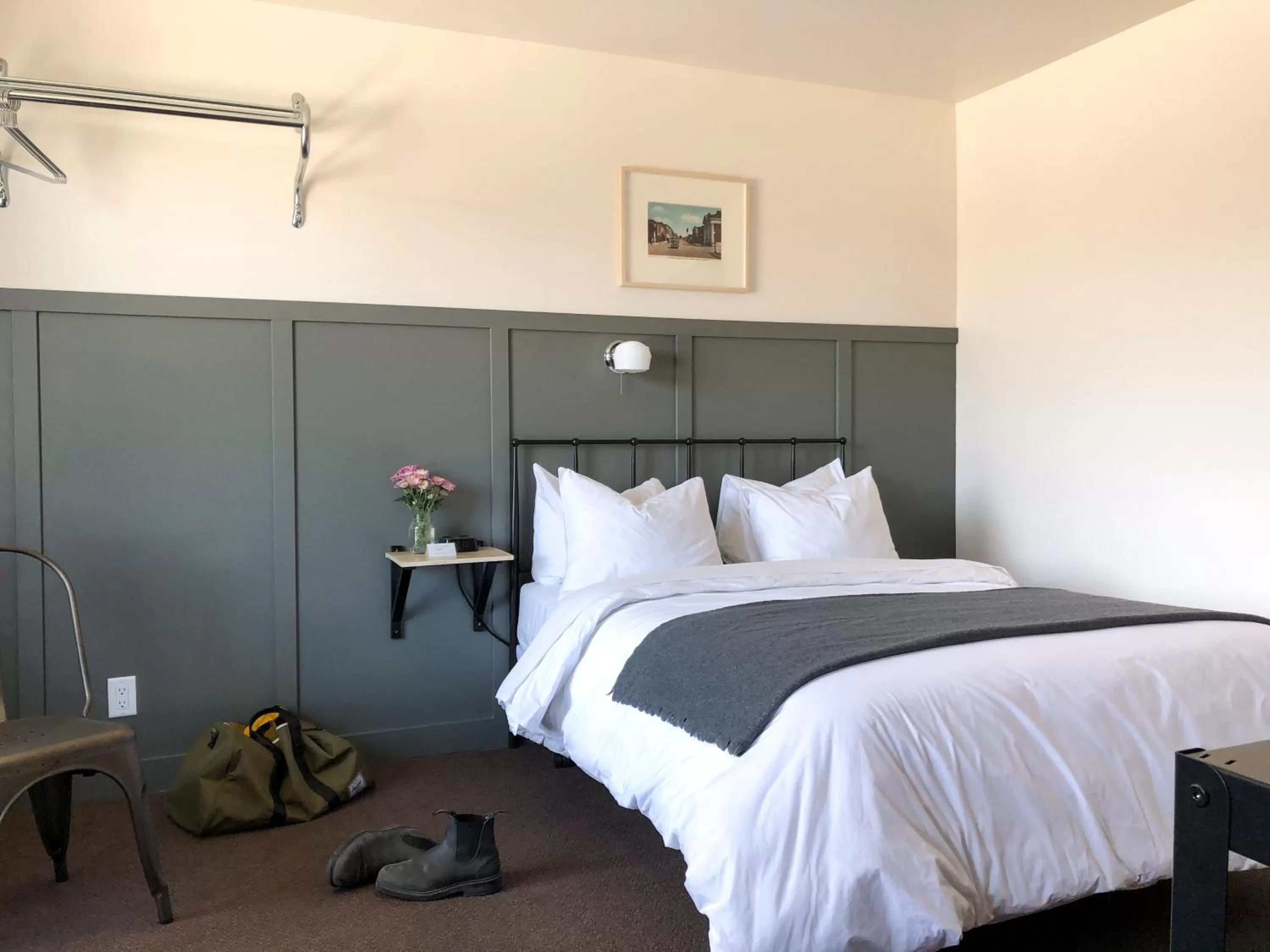 Bed in The Bayview Motel - Fort Frances, ON - Lakeside Motel