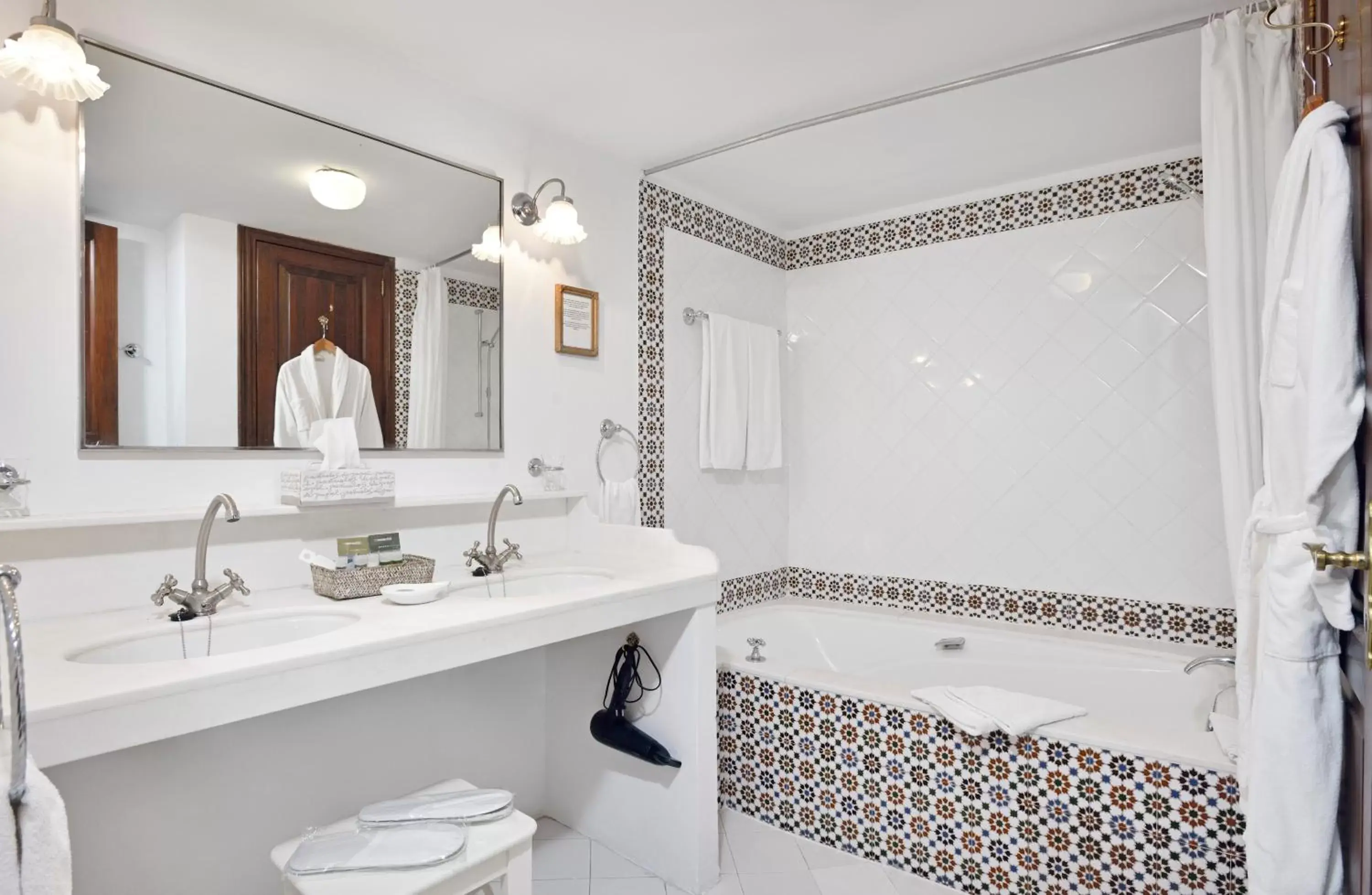 Bathroom in Hotel San Lorenzo - Adults Only