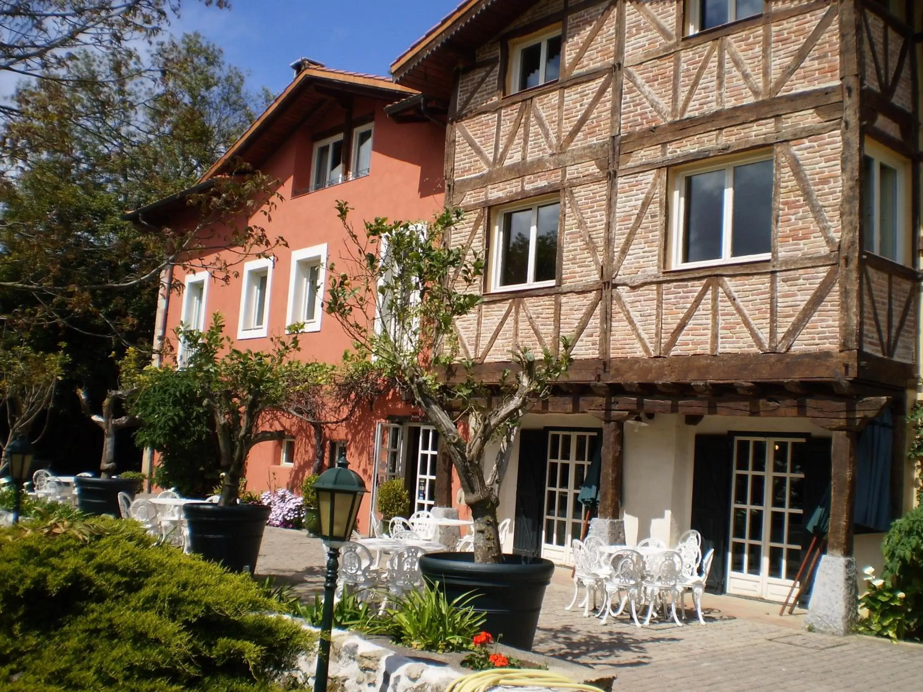 Facade/entrance, Property Building in Hotel Zubieta