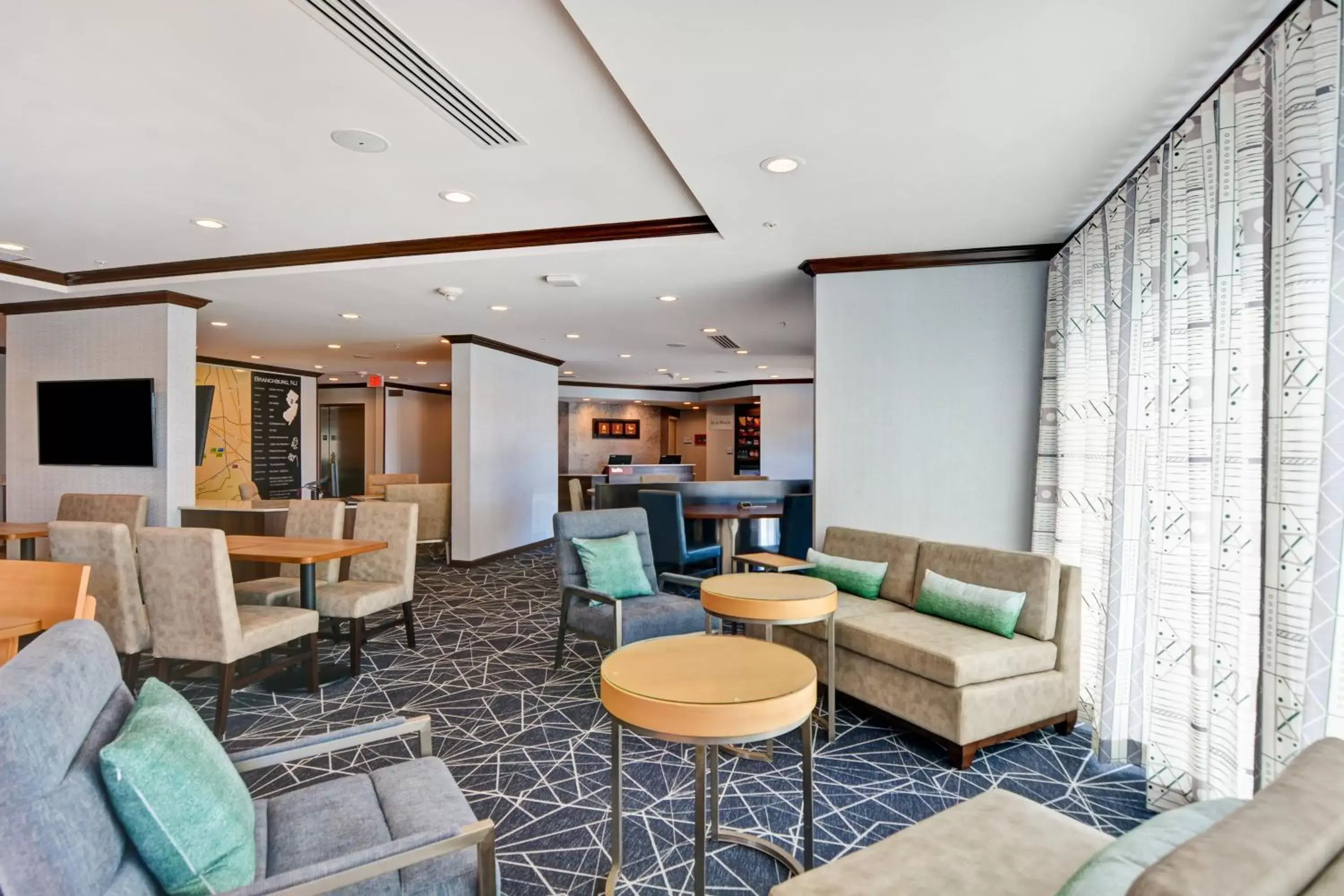 Lobby or reception, Lounge/Bar in TownePlace Suites by Marriott Bridgewater Branchburg