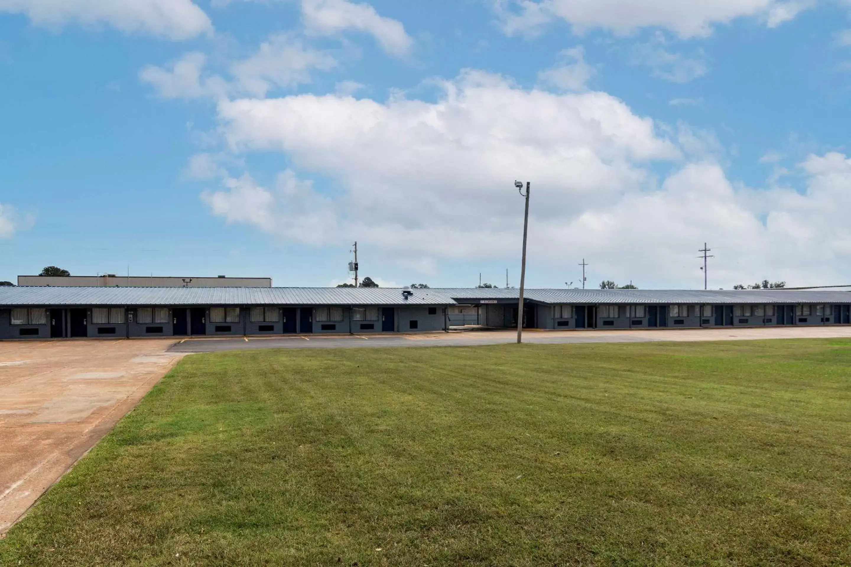 Property building in Rodeway Inn Property building in Rodeway Inn