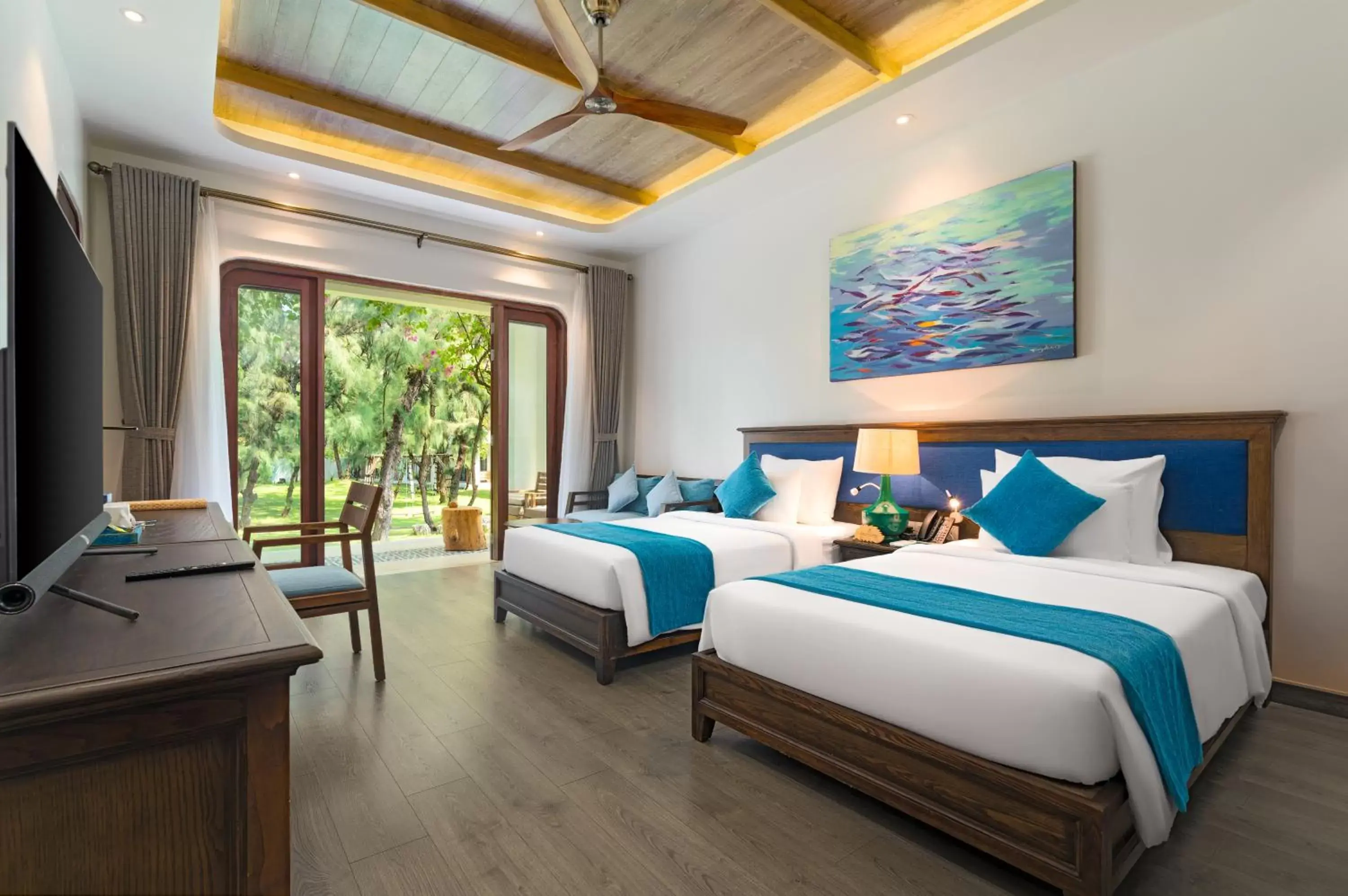 Bed in Stelia Beach Resort