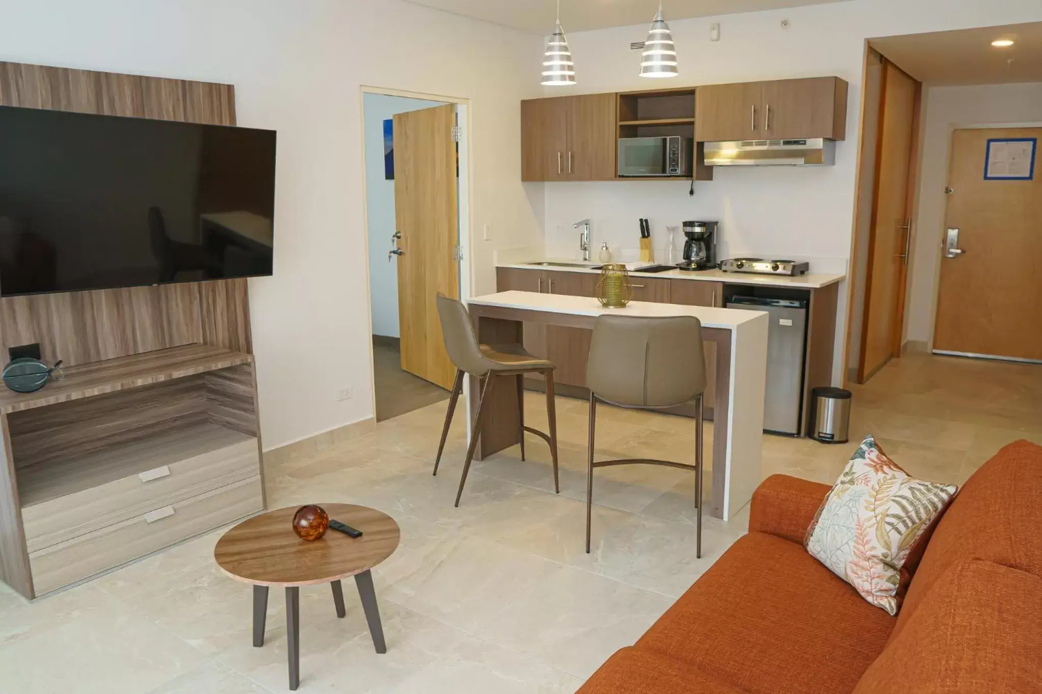 Photo of the whole room, TV/Entertainment Center in Holiday Inn Express Managua, an IHG Hotel