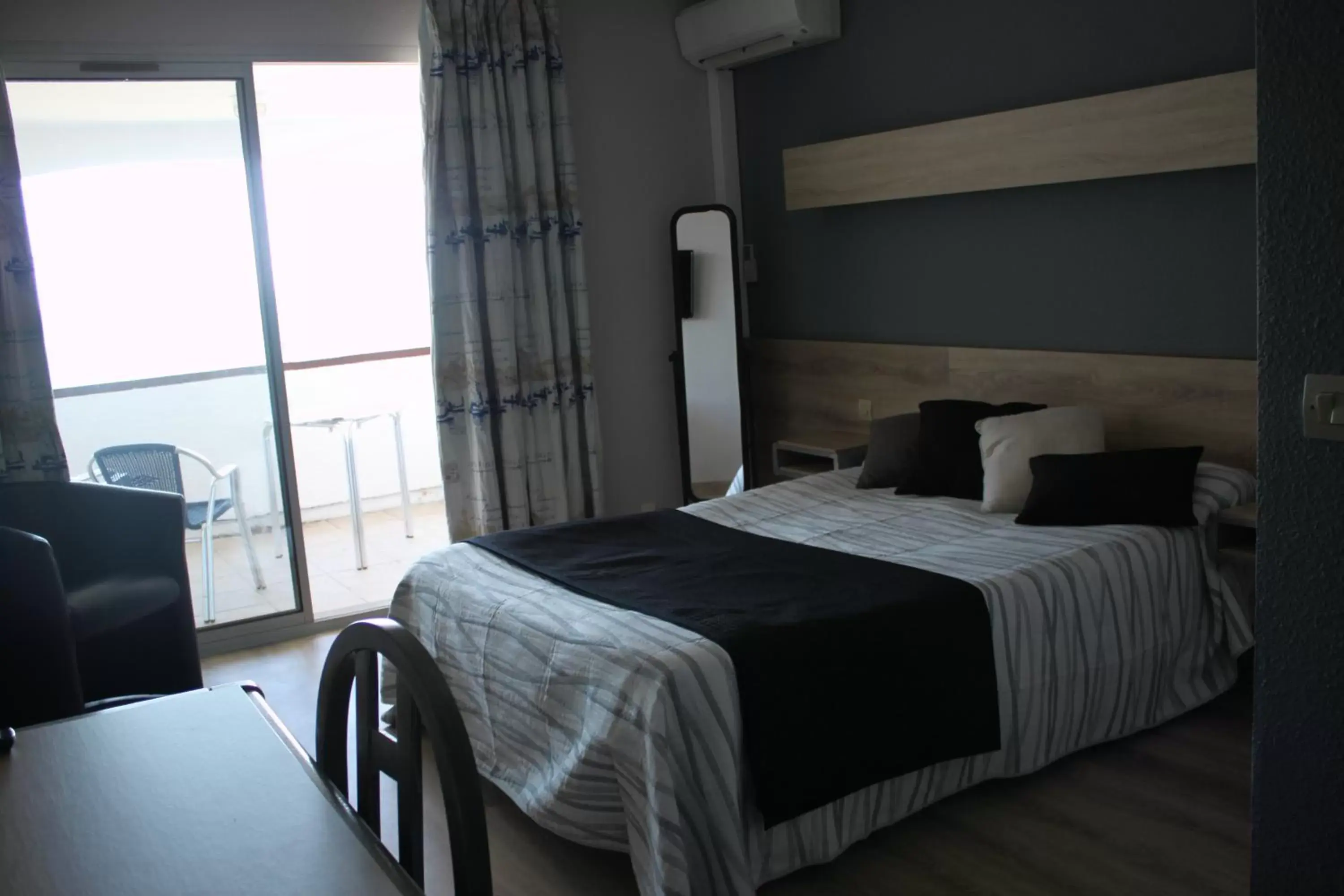 Photo of the whole room, Bed in Logis Hotel Solhotel