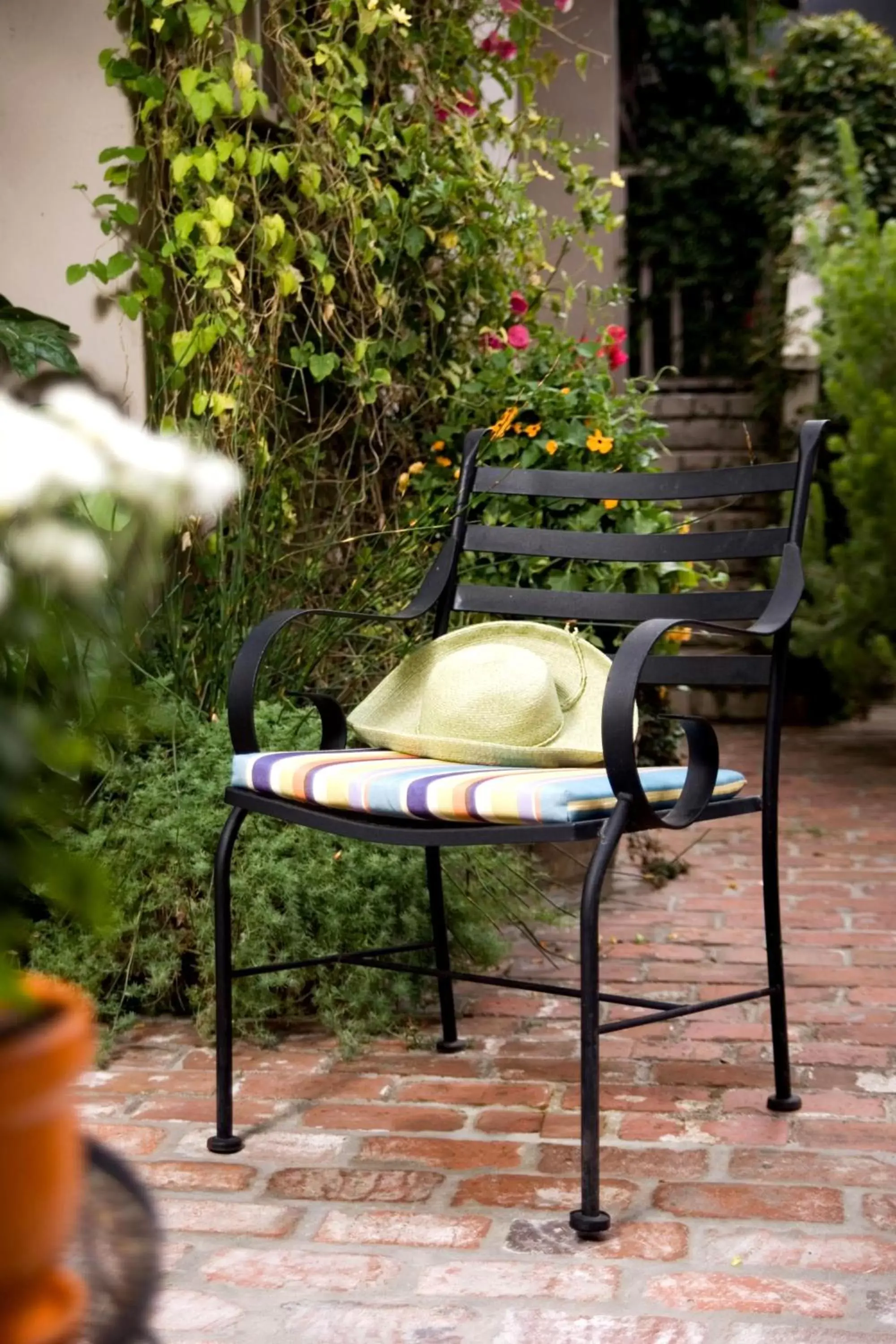 Lounge or bar in Carmel Country Inn