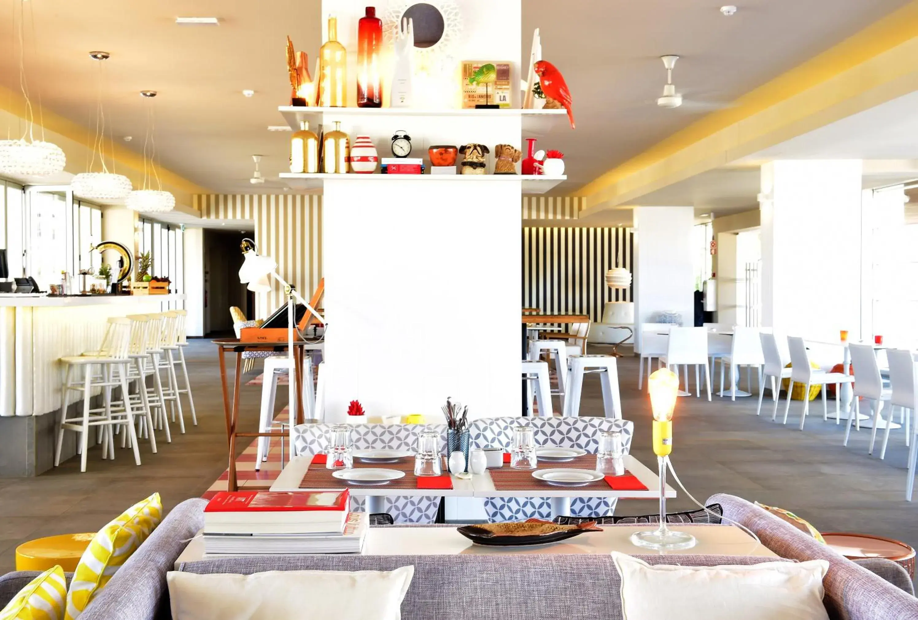 Lounge or bar, Restaurant/Places to Eat in Pestana Alvor South Beach Premium Suite Hotel