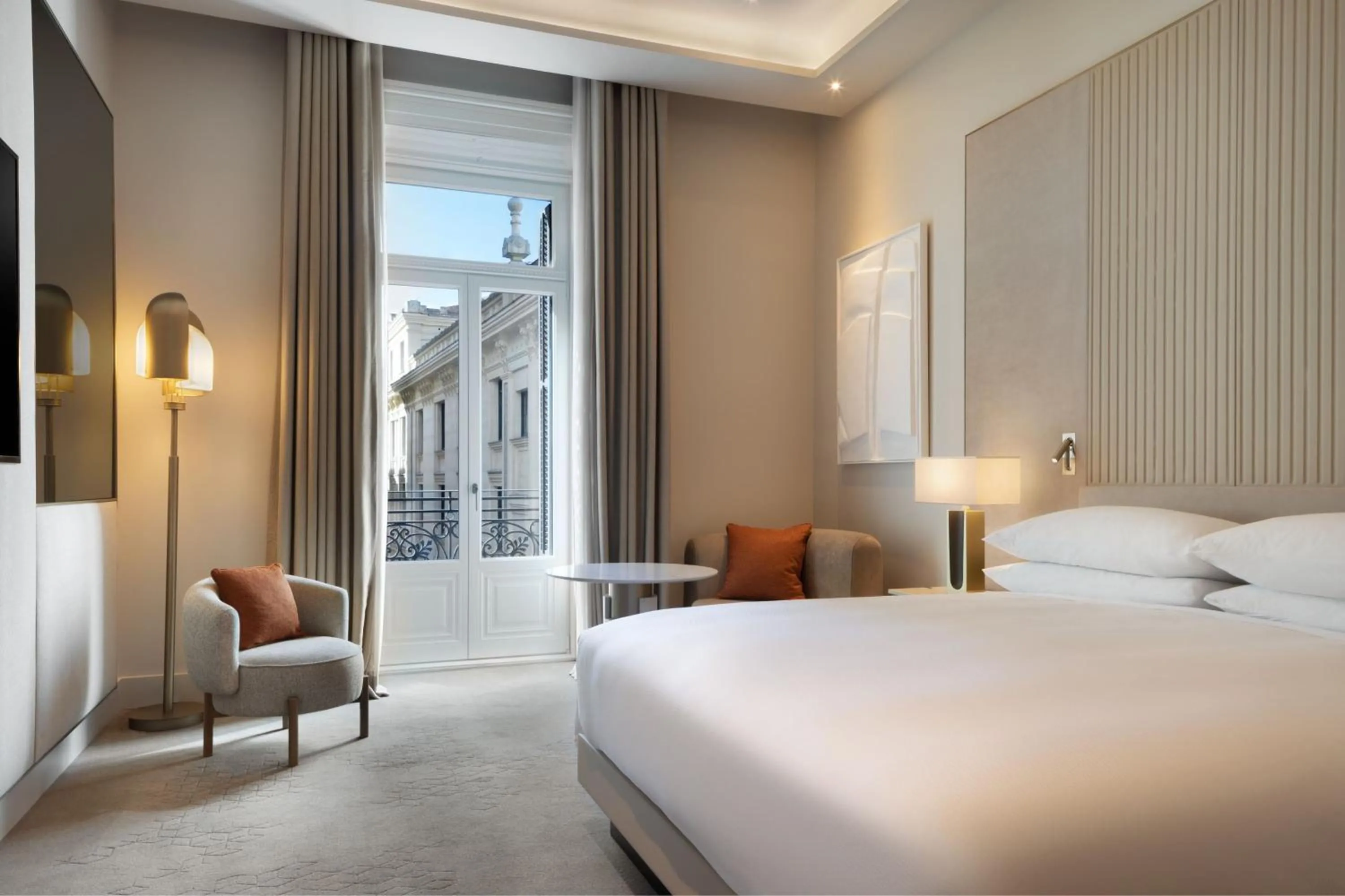 Photo of the whole room, Bed in JW Marriott Hotel Madrid