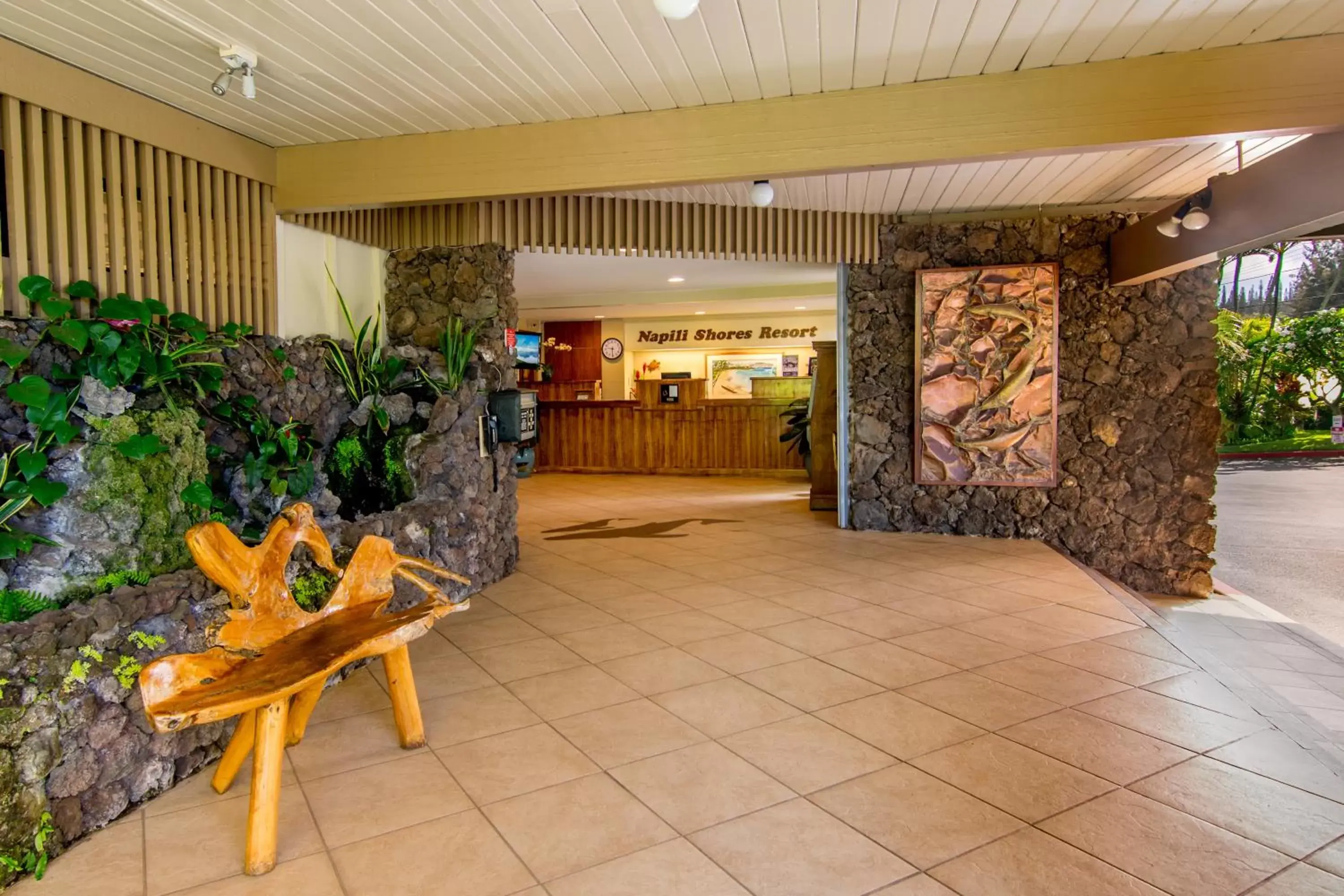 Lobby or reception in Napili Shores Maui by OUTRIGGER - No Resort & Housekeeping Fees
