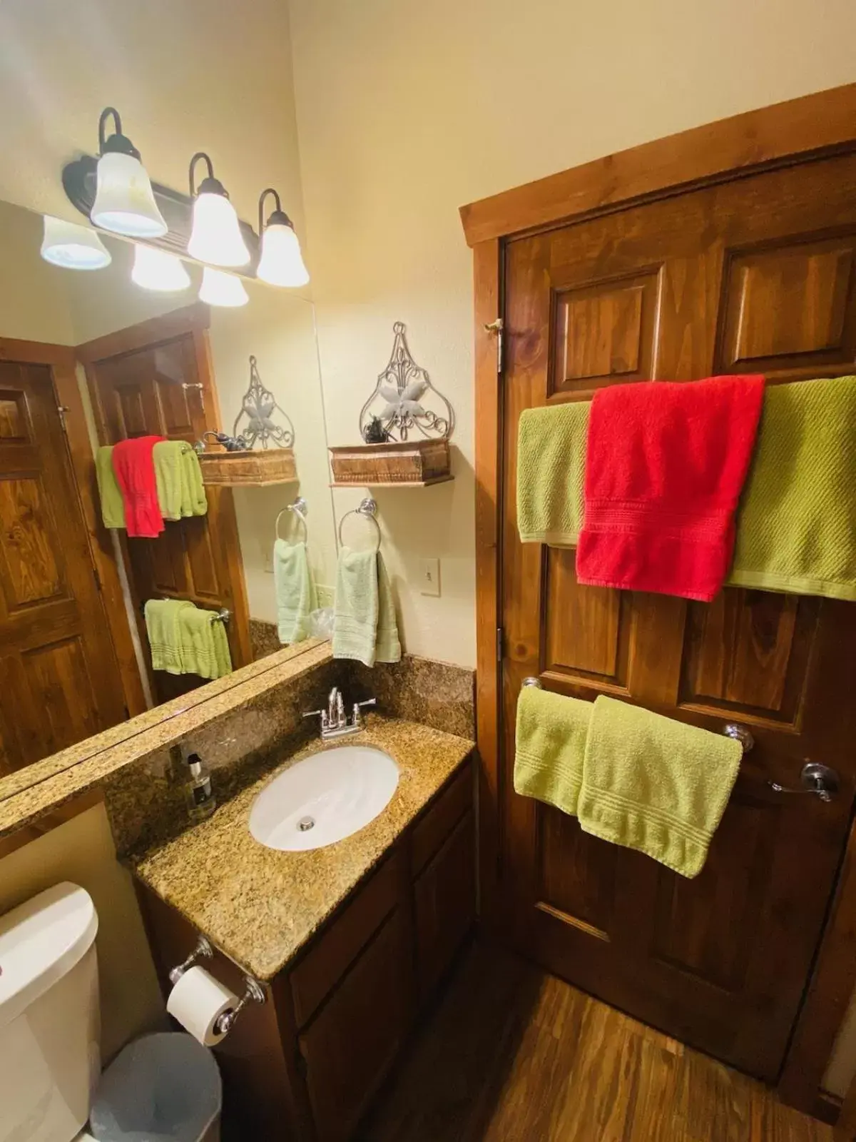 Bathroom in All Seasons Treehouse Village