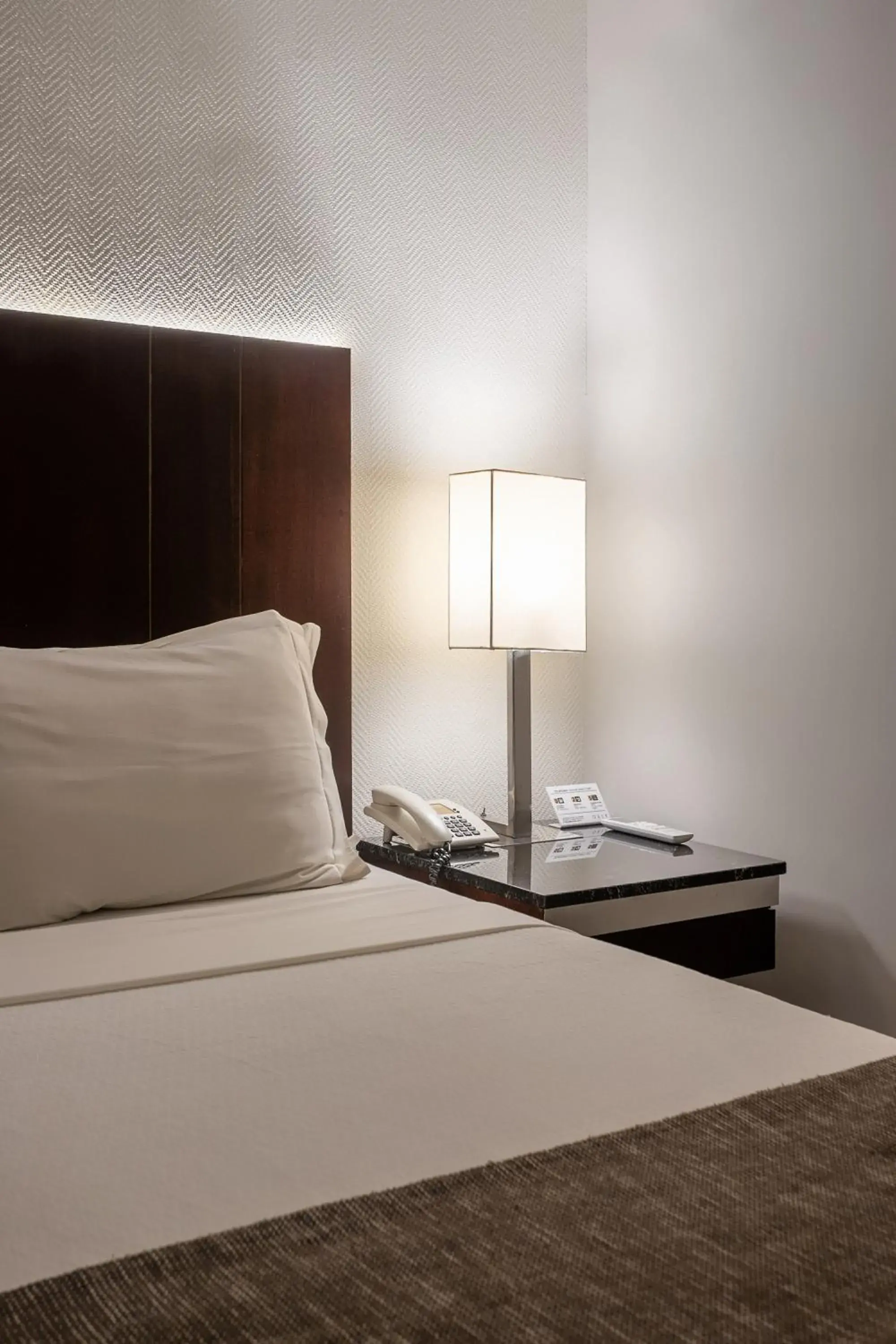 Bedroom, Bed in Orla Copacabana Hotel