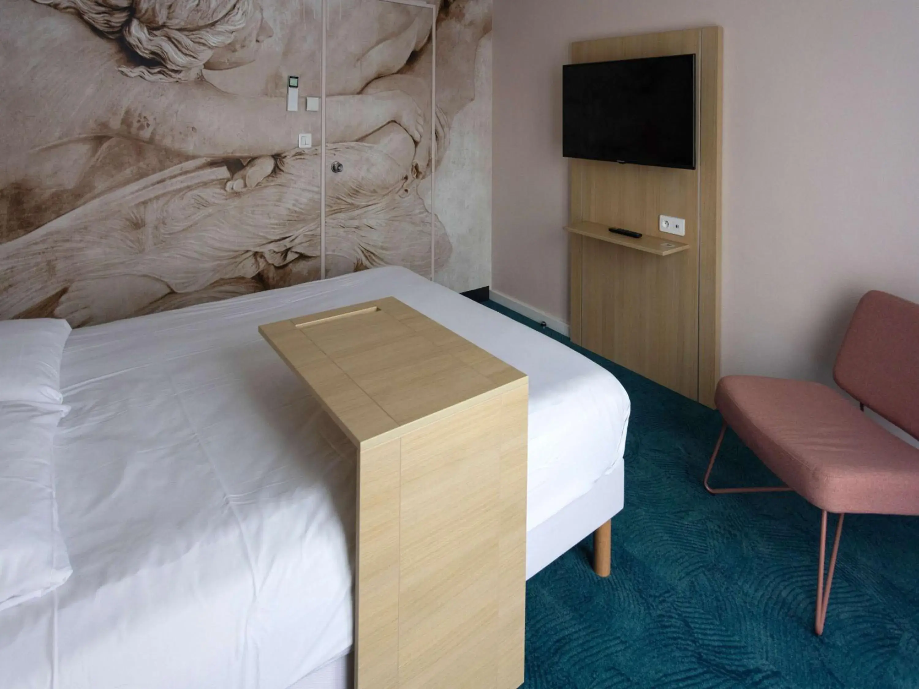 Bedroom, Bed in ibis Styles Chinon Bedroom, Bed in ibis Styles Chinon