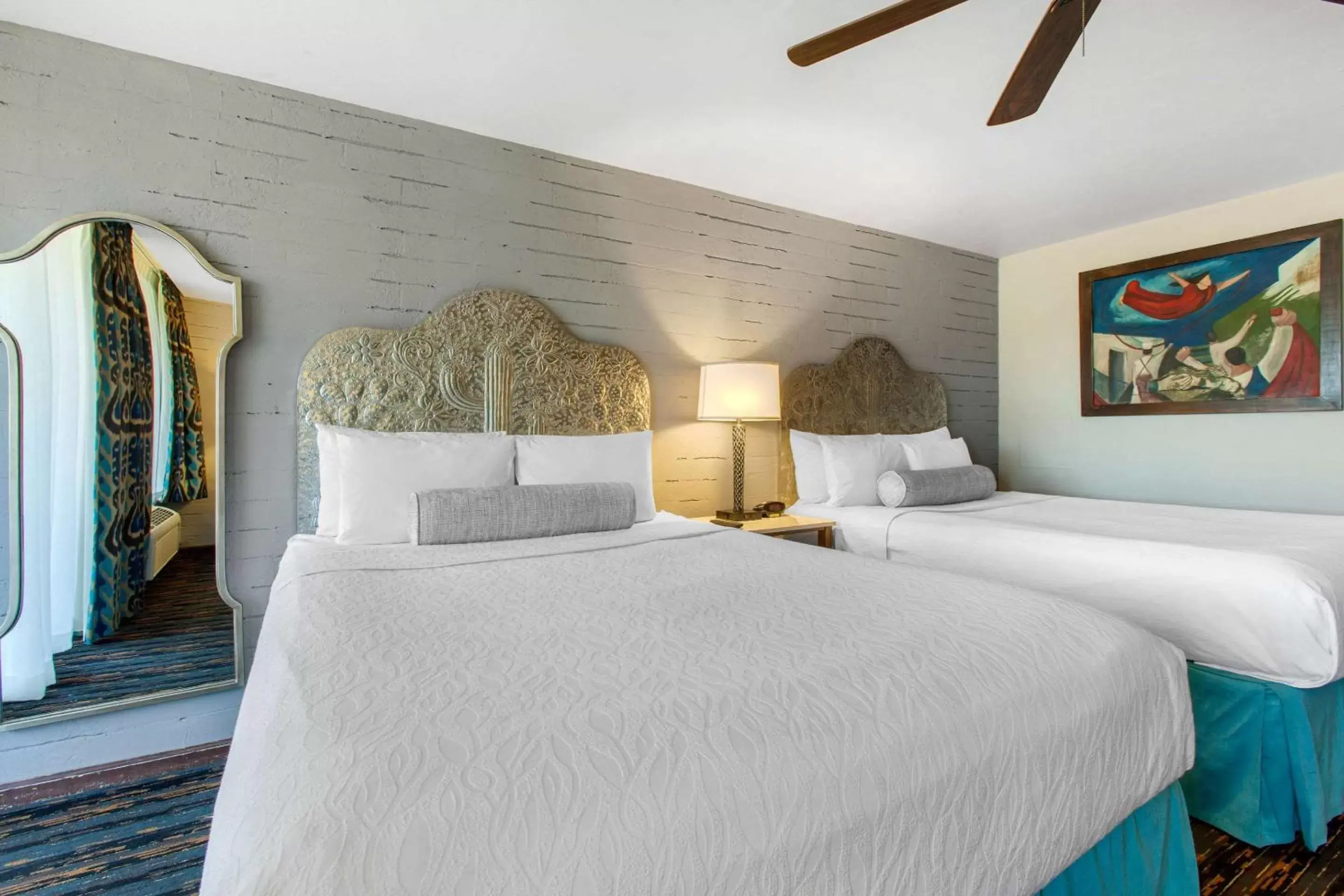 Photo of the whole room, Bed in La Posada Lodge & Casitas, Ascend Hotel Collection