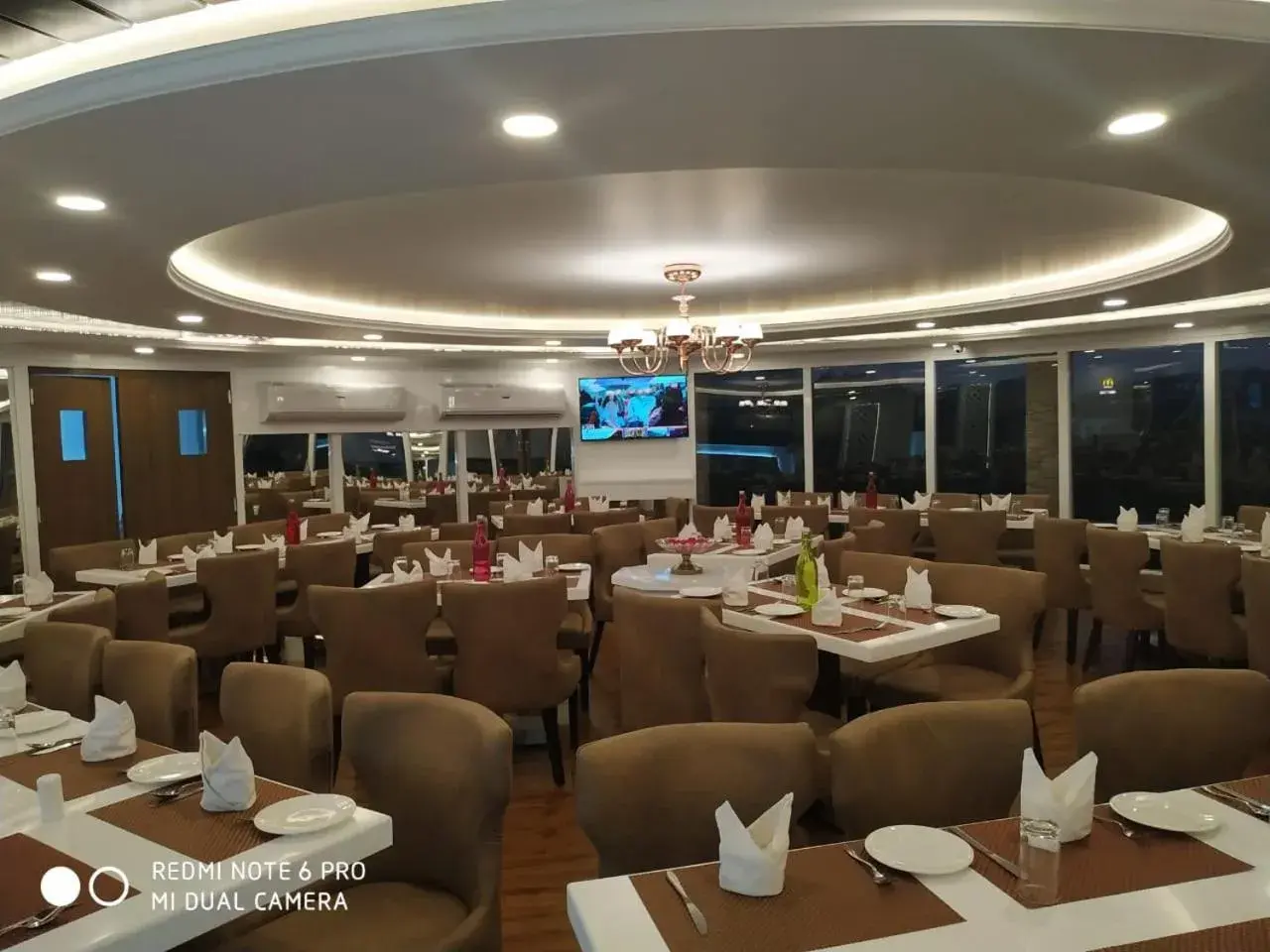 Restaurant/Places to Eat in Hotel Pushpvilla