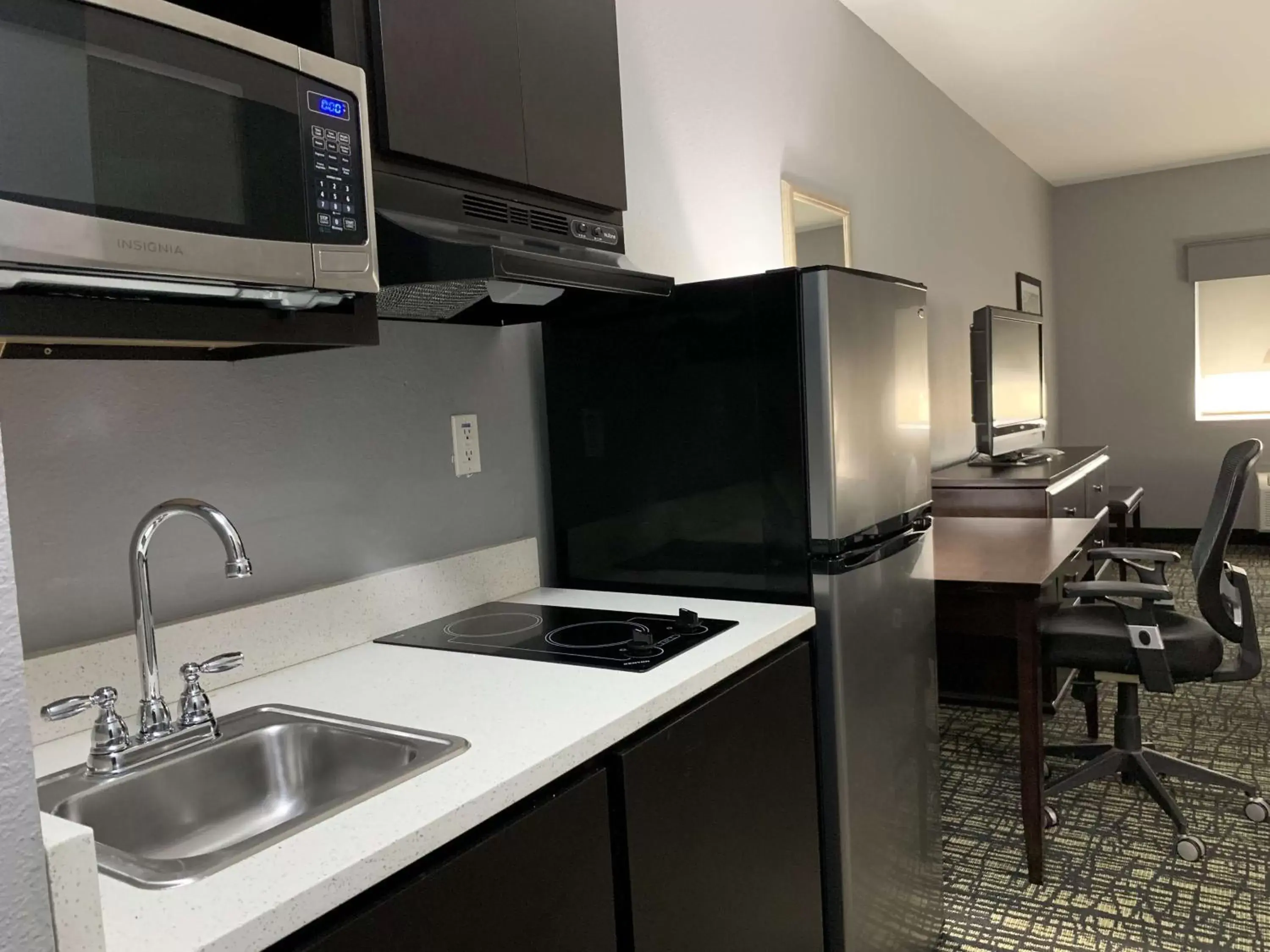 Deluxe King Room - Non-Smoking in Best Western Plus Olive Branch Hotel & Suites Deluxe King Room - Non-Smoking in Best Western Plus Olive Branch Hotel & Suites