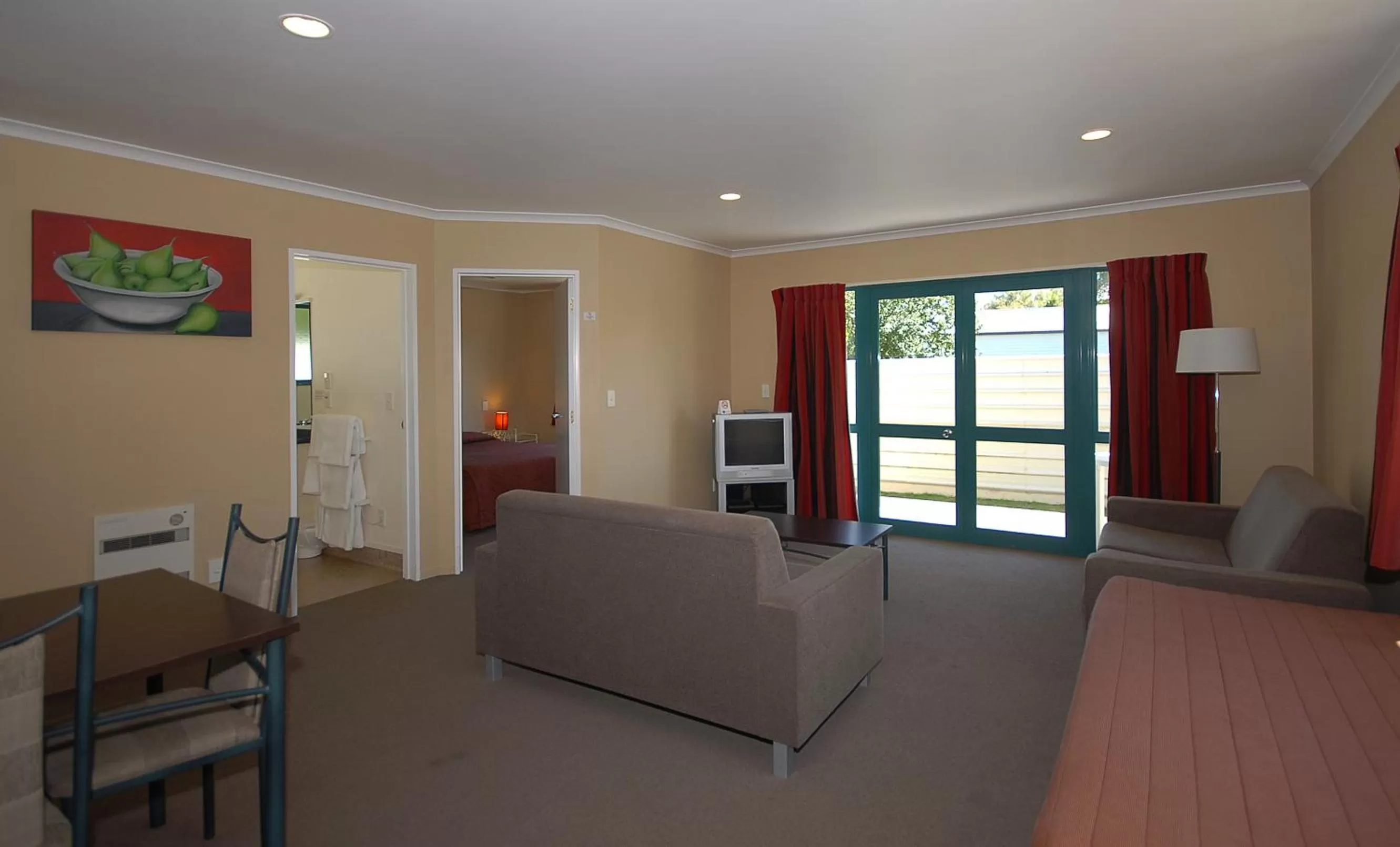 TV and multimedia in Discovery Motor Lodge