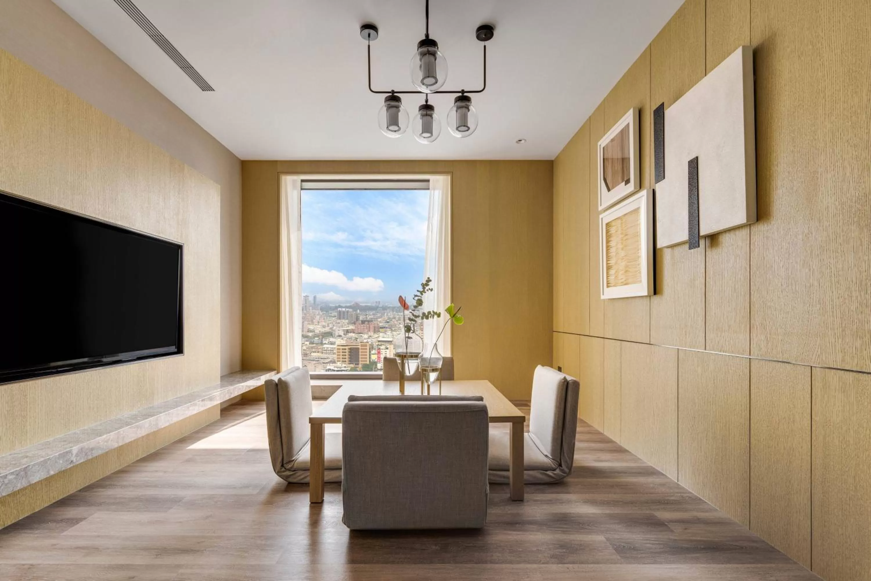 Photo of the whole room in Kaohsiung Marriott Hotel