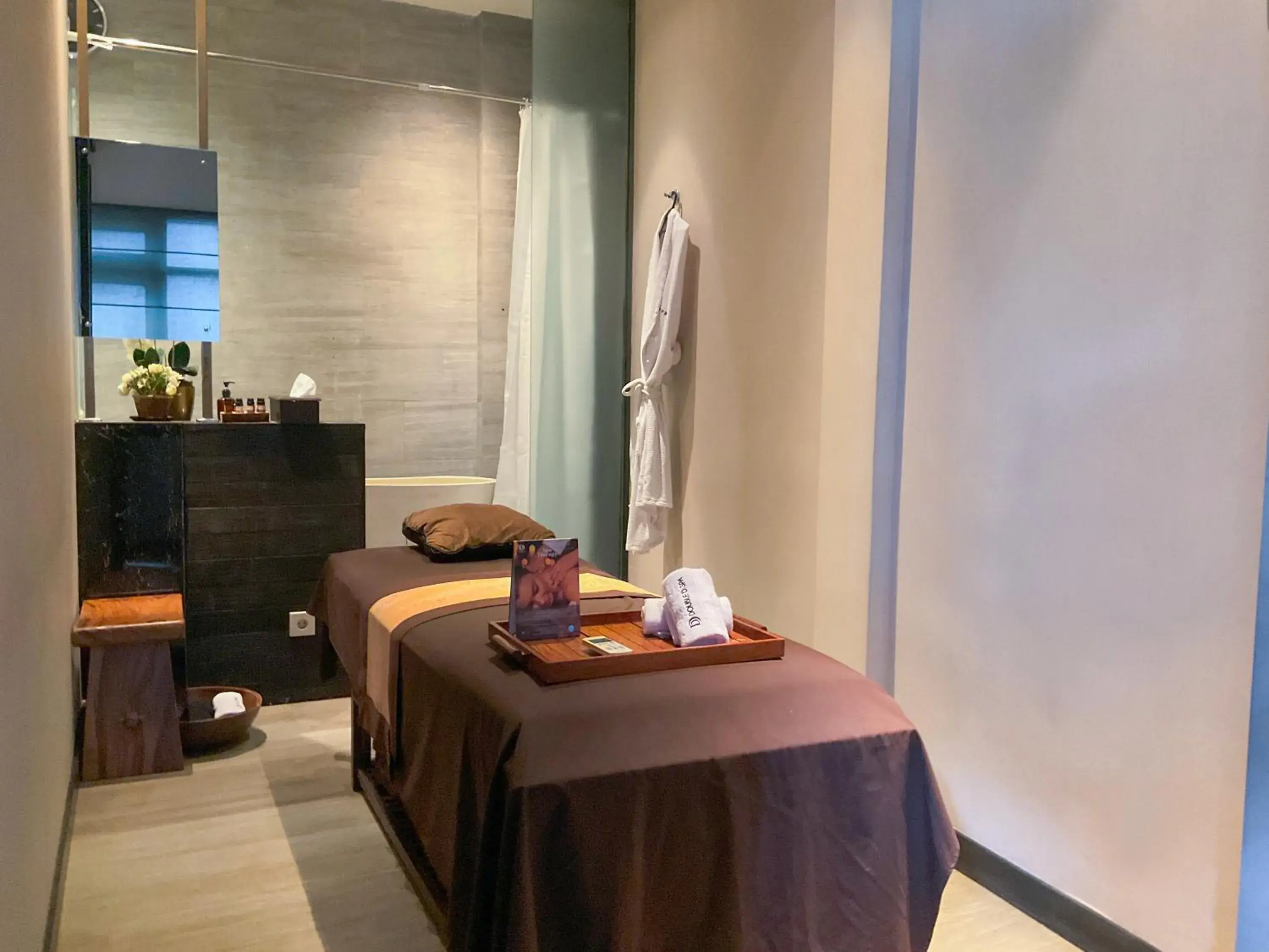 Spa and wellness centre/facilities in Kristal Hotel Jakarta Spa and wellness centre/facilities in Kristal Hotel Jakarta