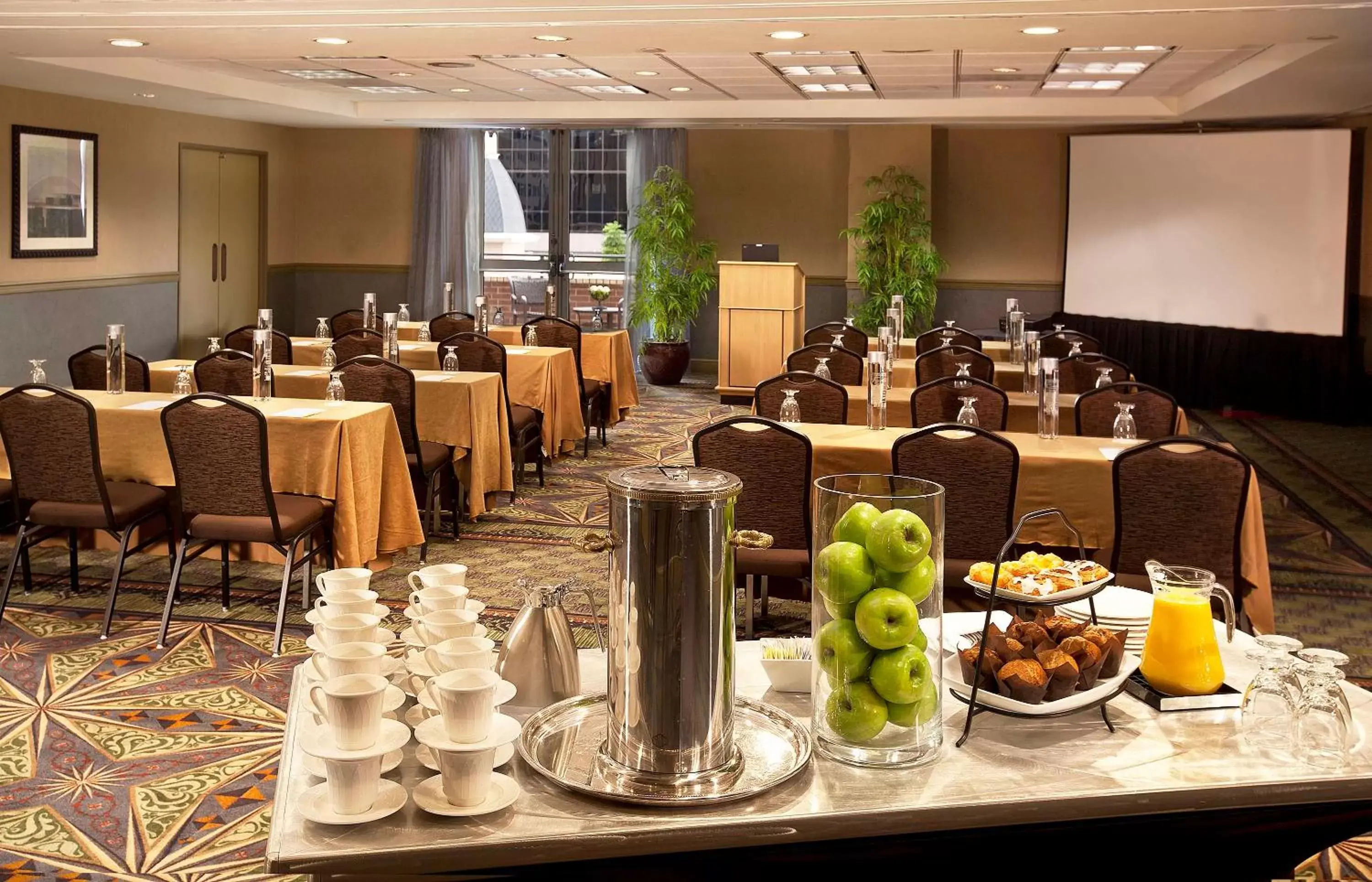 Meeting/conference room in DoubleTree Suites by Hilton Hotel Austin
