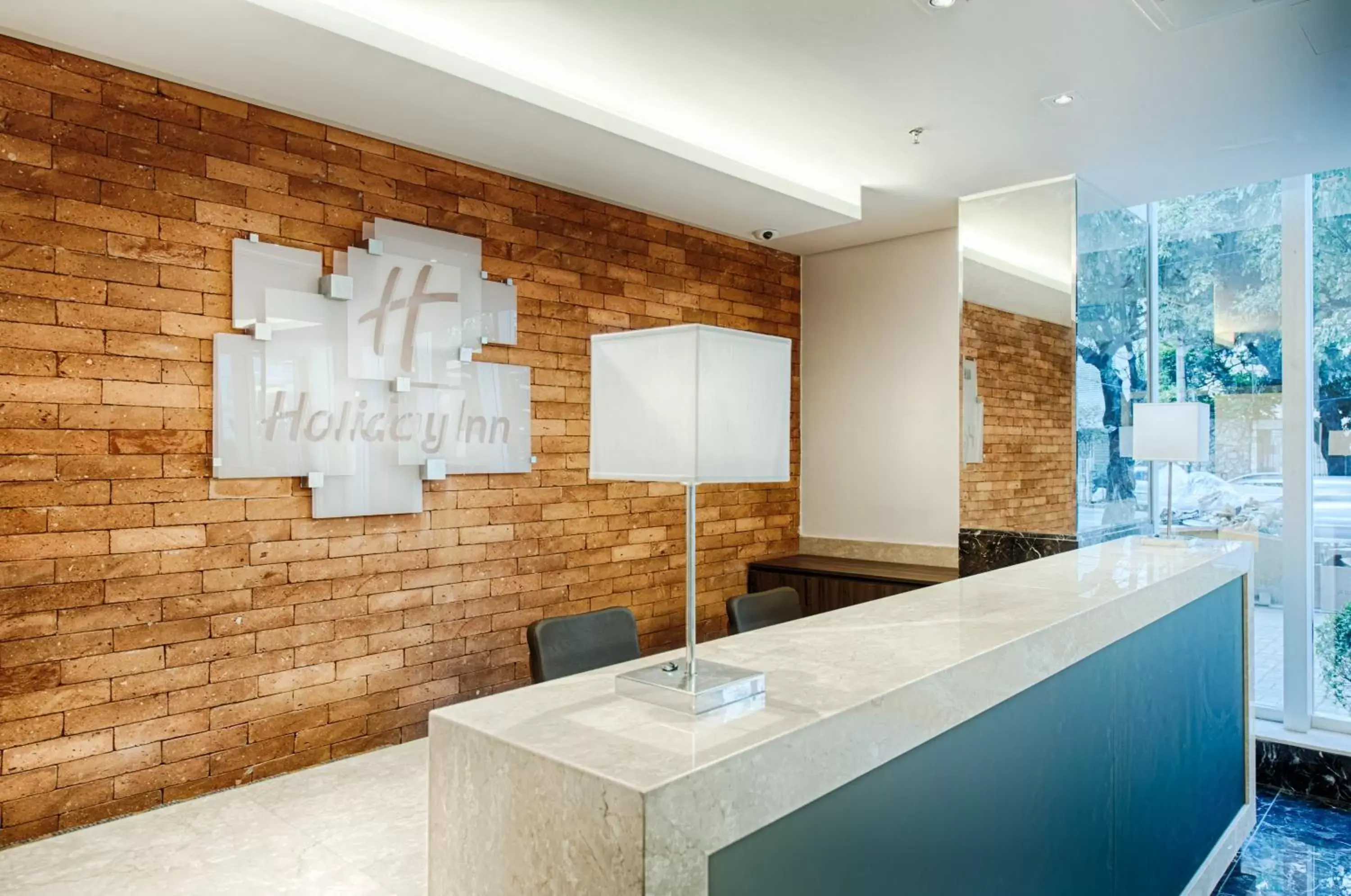 Property building, Lobby/Reception in Holiday Inn Belo Horizonte Savassi, an IHG Hotel