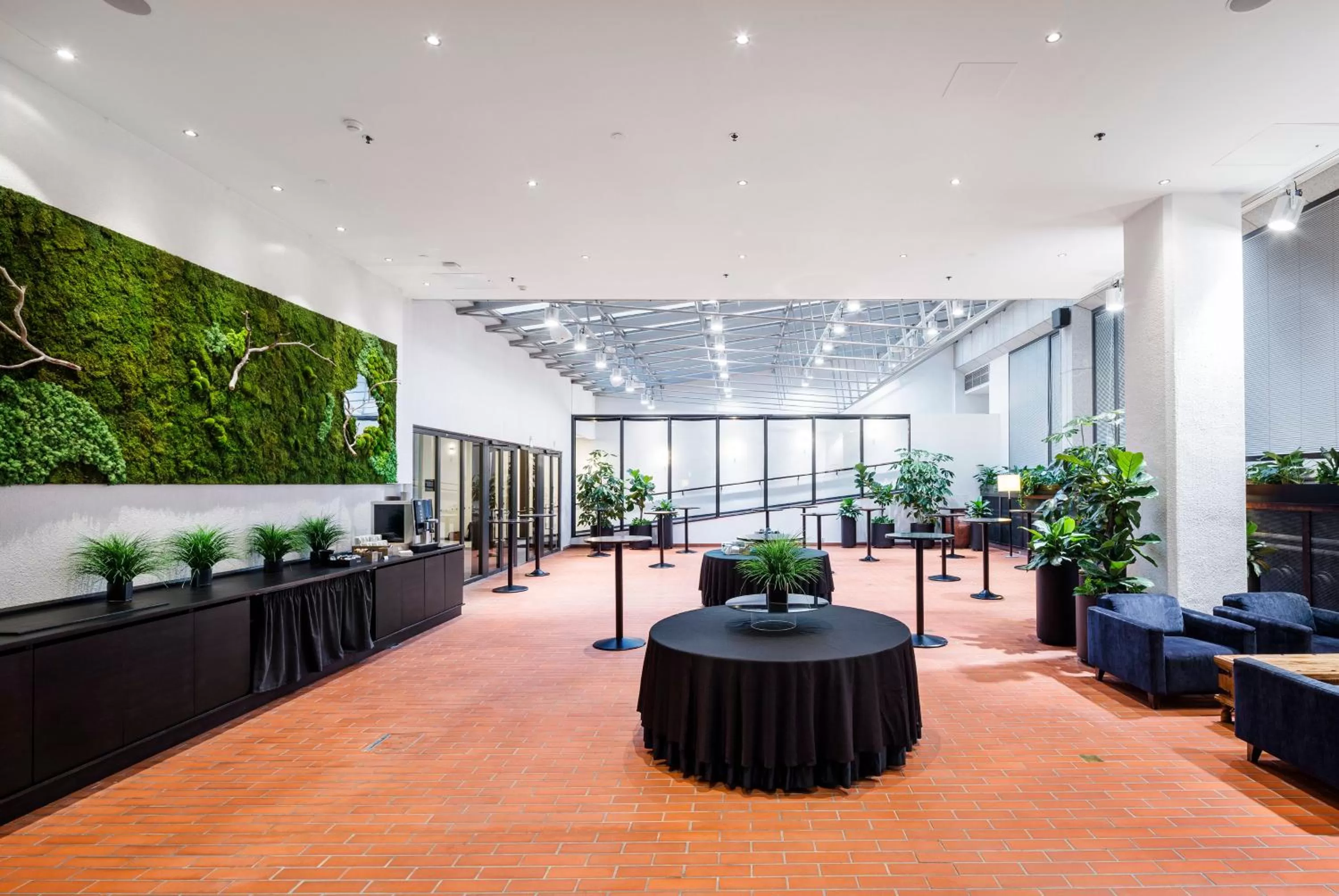 Restaurant/places to eat in Crowne Plaza Helsinki - Hesperia by IHG