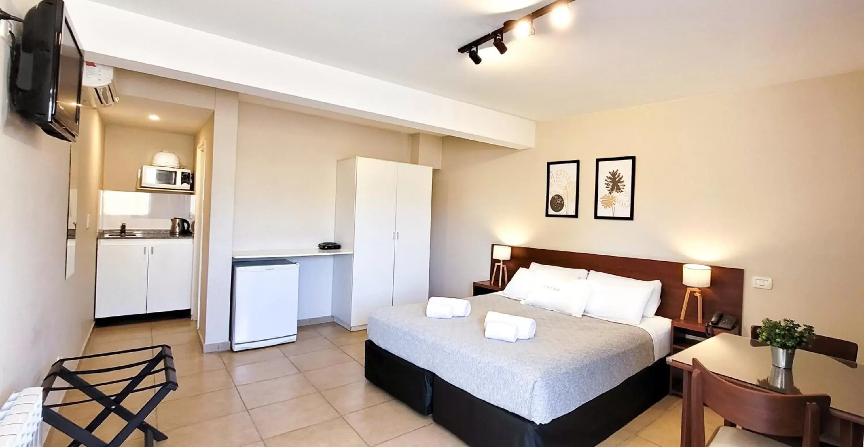 Bed in Soltigua Apart Hotel Mendoza