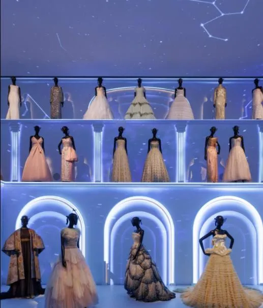 Shopping Area in HOTEL ALISON