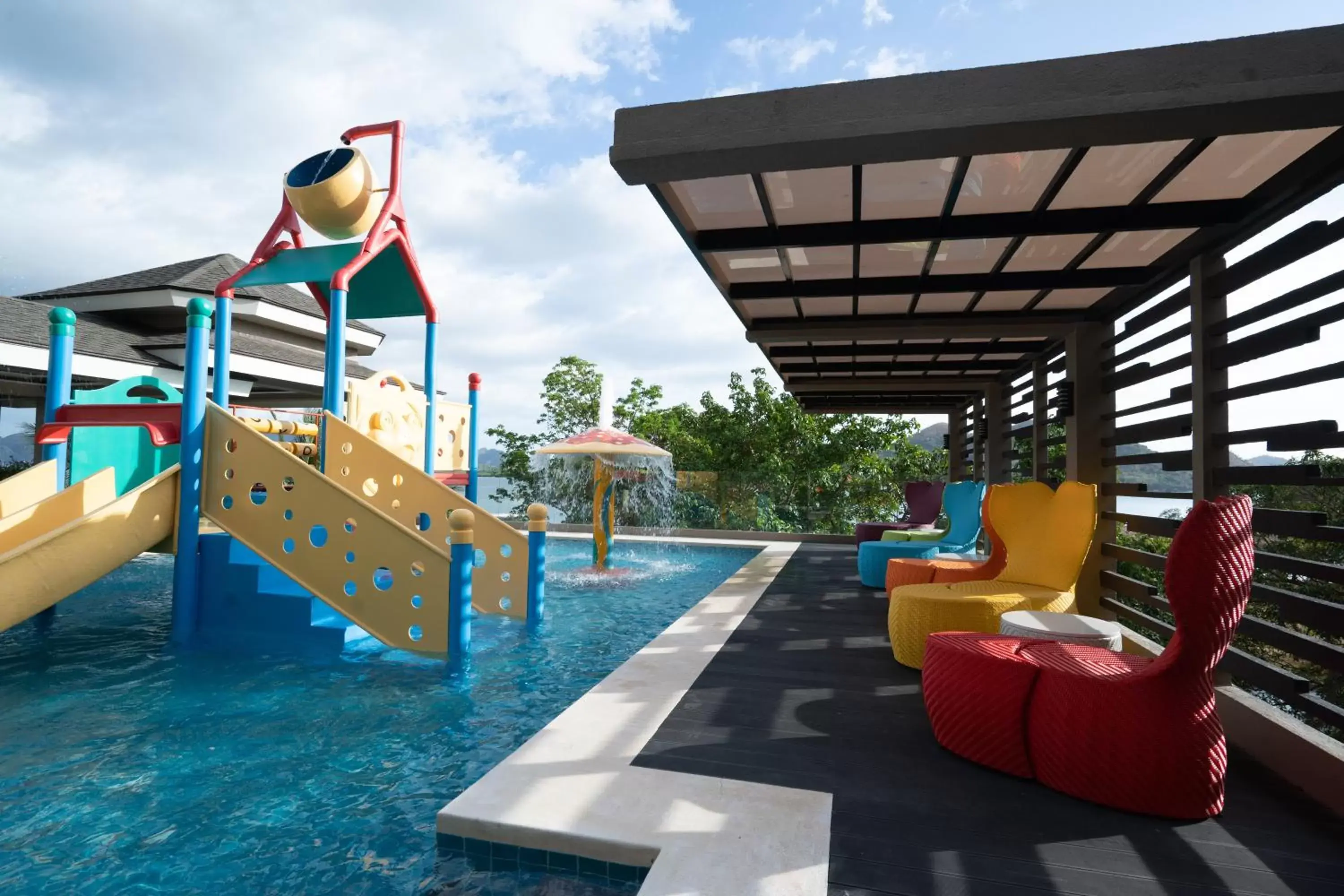 Swimming pool in Zuri Resort Swimming pool in Zuri Resort