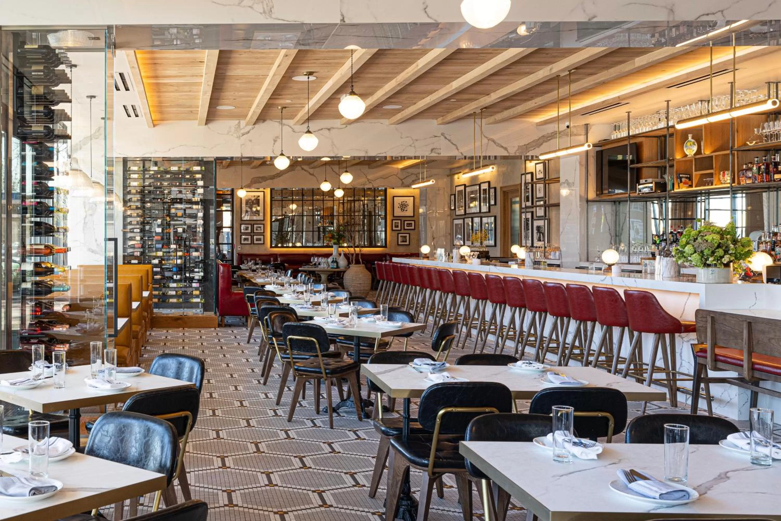 Restaurant/places to eat in Cambria Hotel Boston Somerville