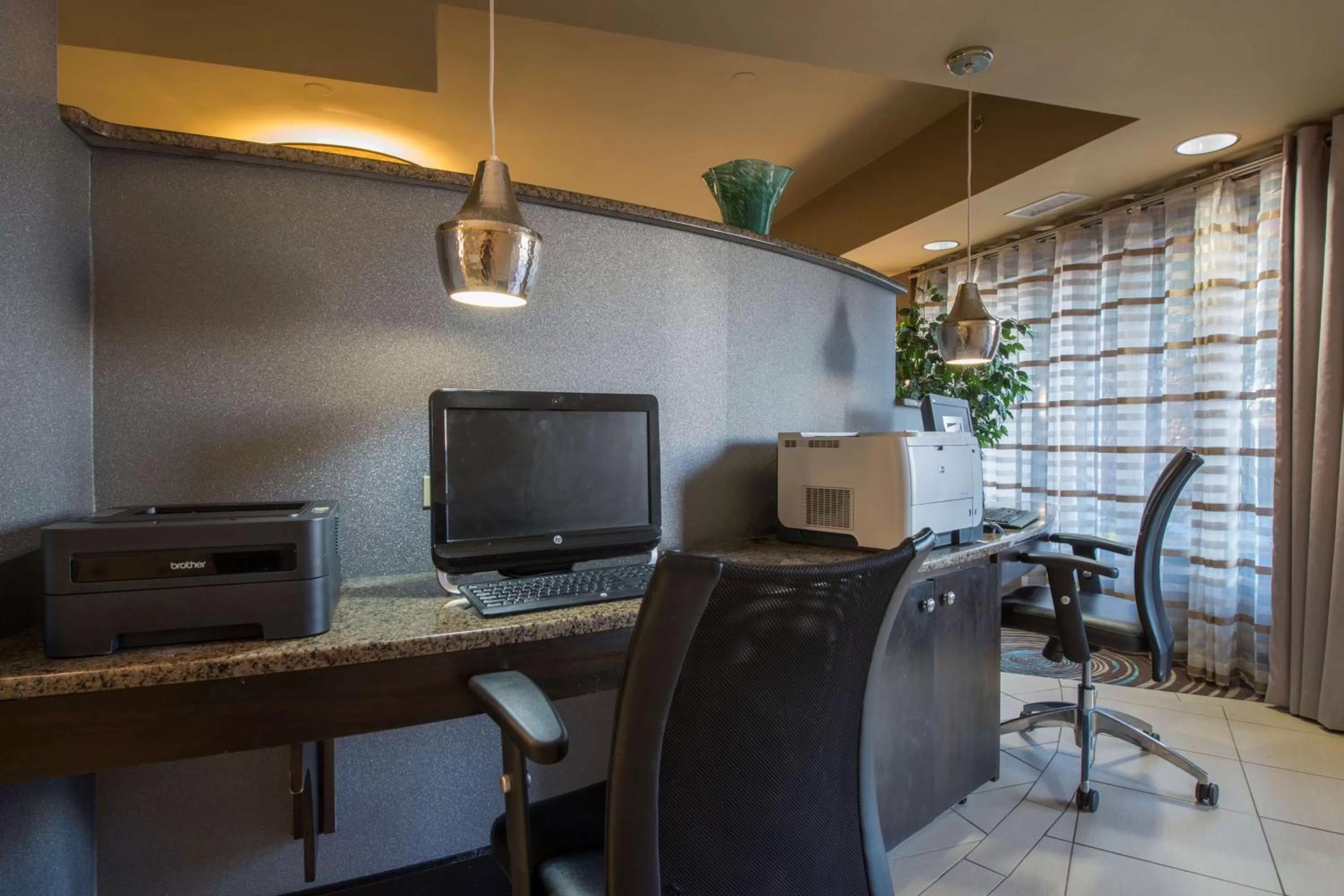 Business facilities in Hampton Inn Atlanta-Newnan