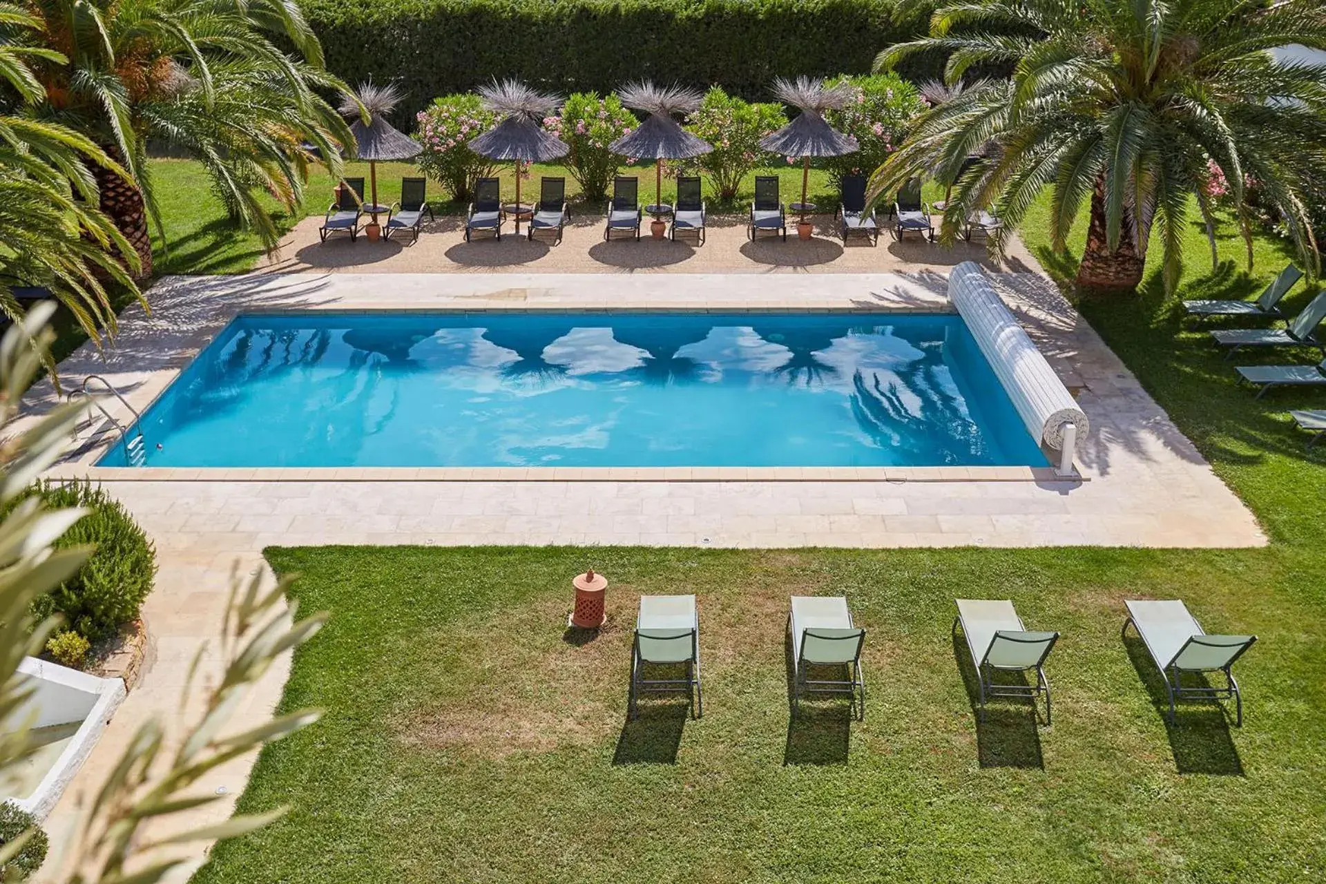 Garden, Pool View in Hotel Le Rodin