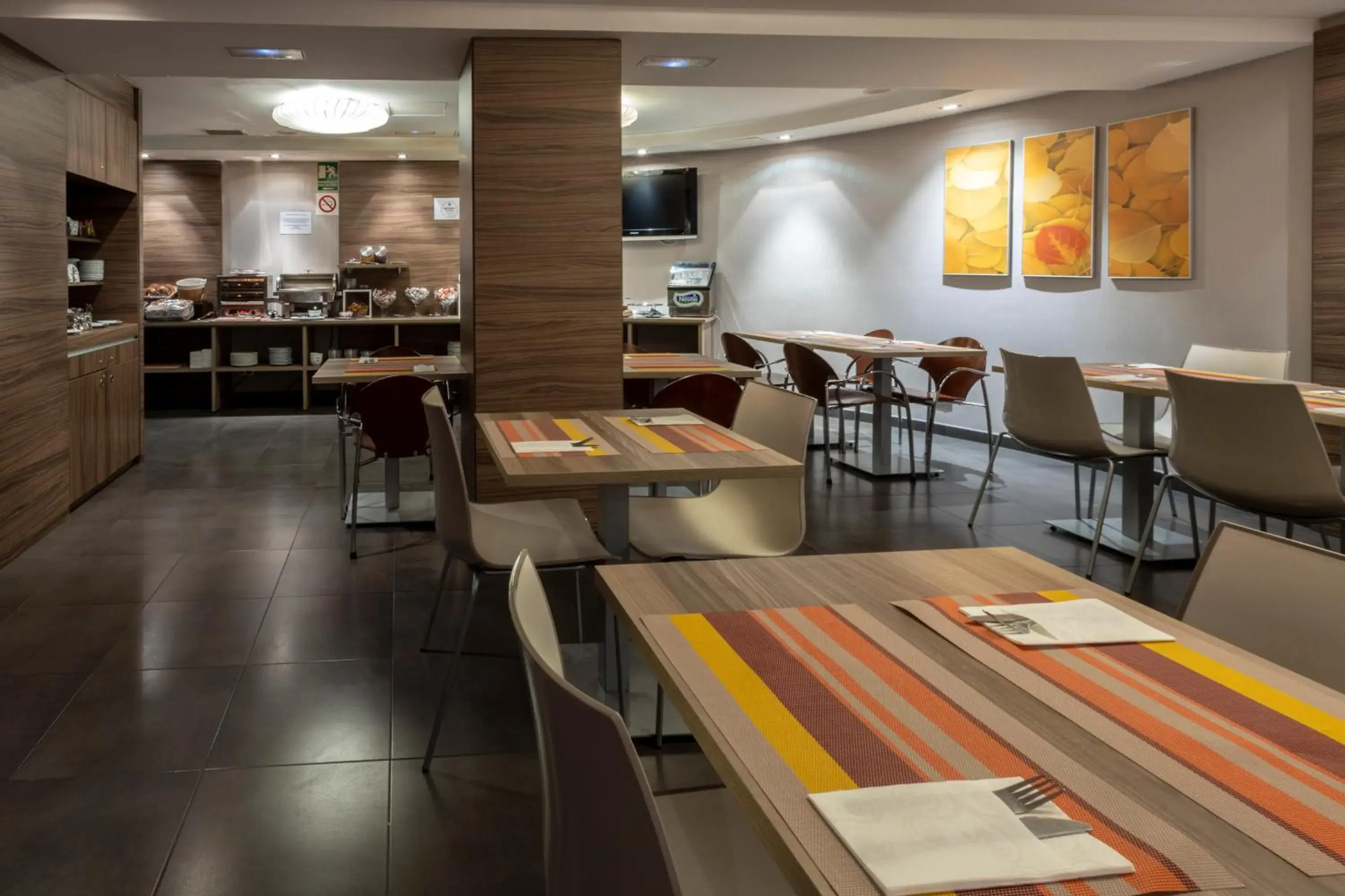 Buffet breakfast, Restaurant/Places to Eat in Hotel Aroi Ponferrada