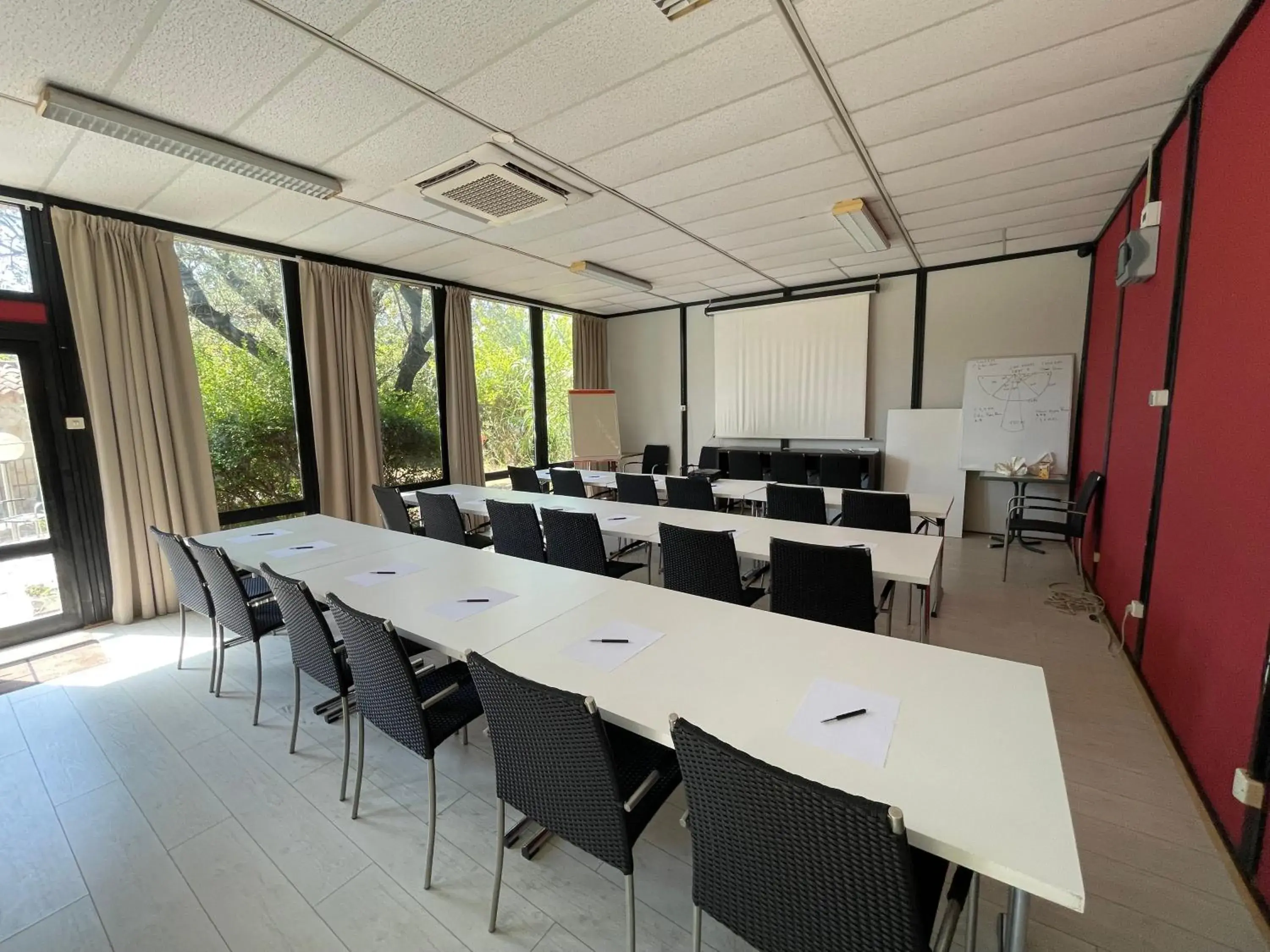 Meeting/conference room in La Lune De Mougins - Hotel & Spa