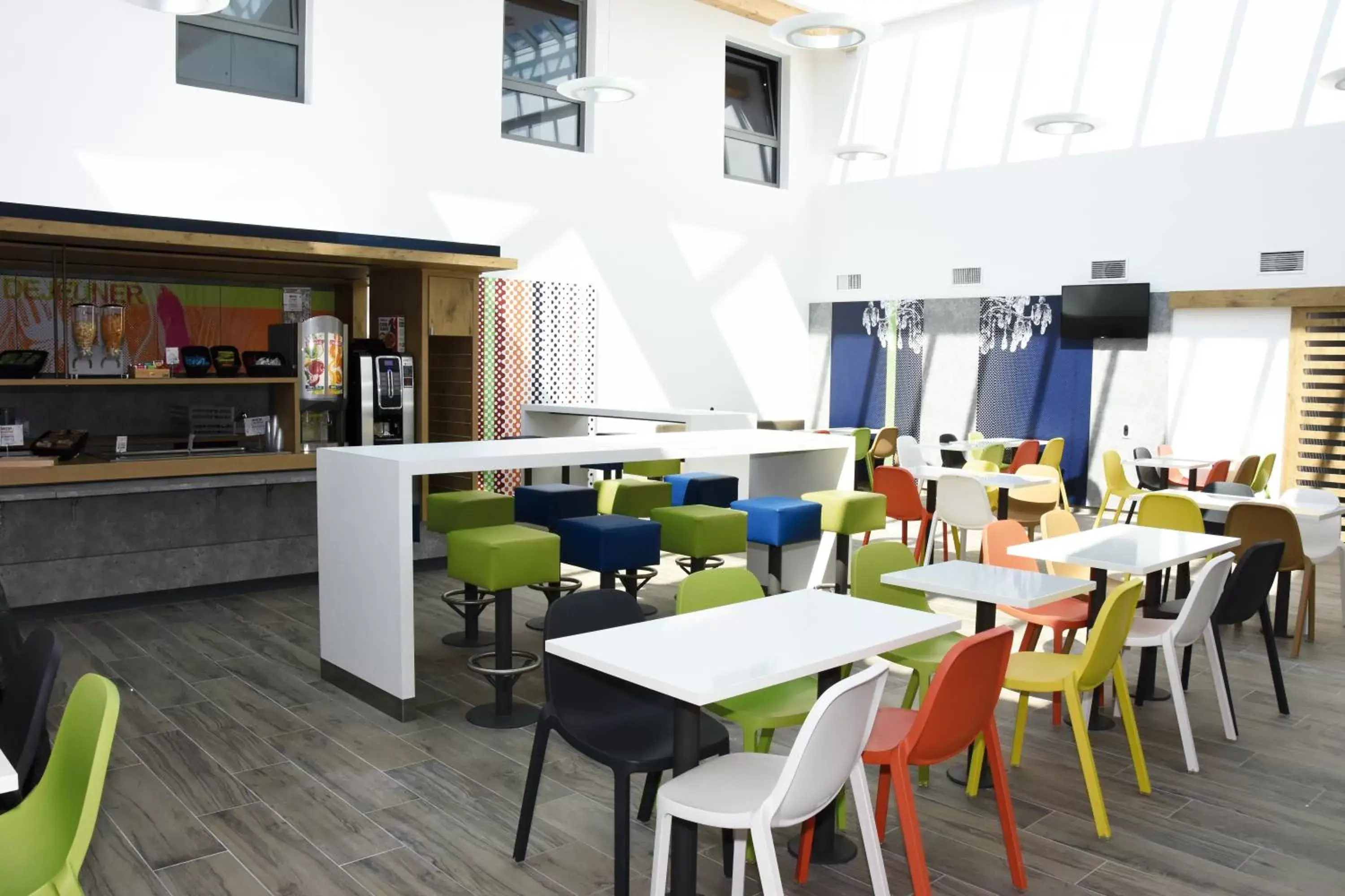 Restaurant/places to eat in ibis budget Langres Restaurant/places to eat in ibis budget Langres