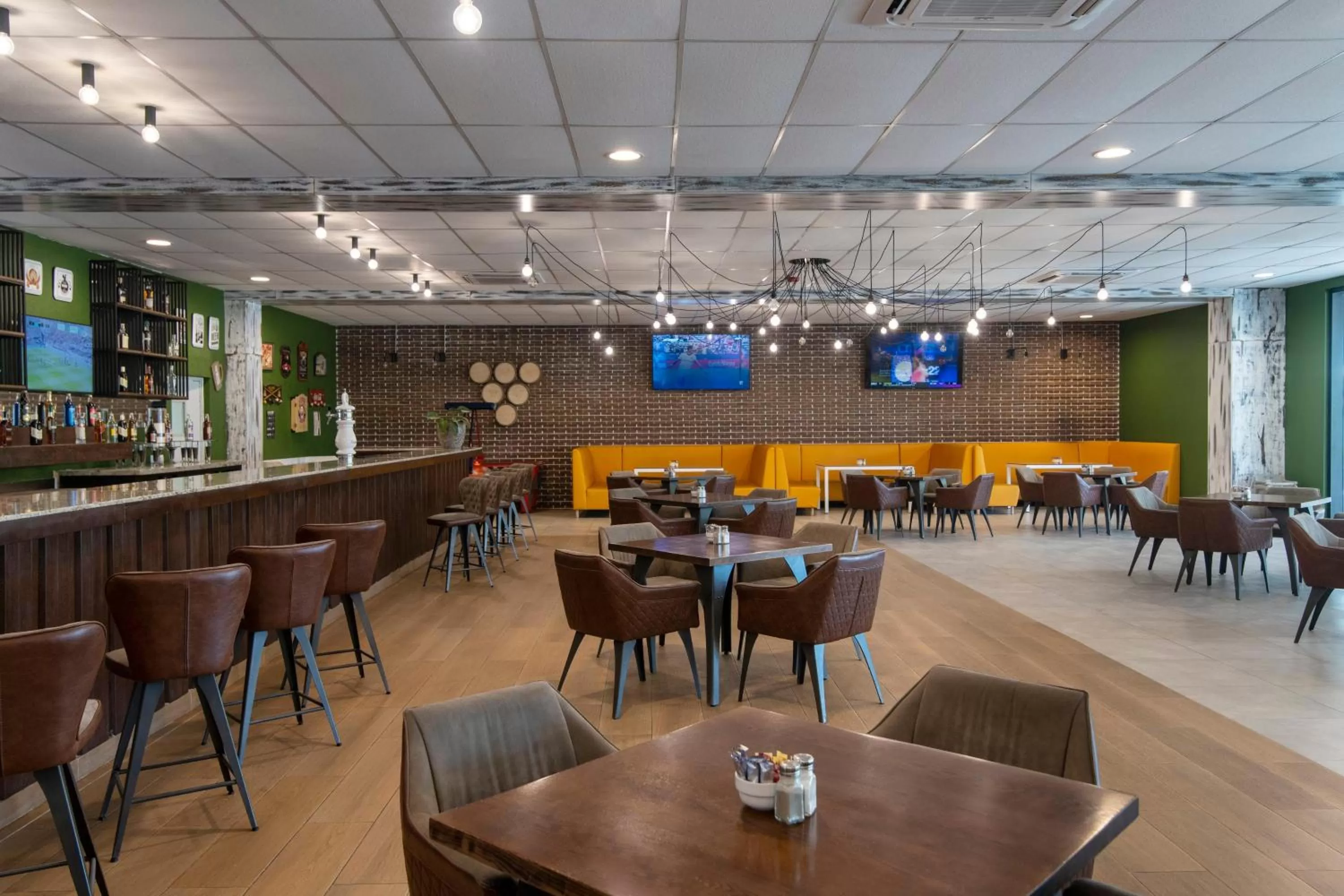 Lounge or bar in Serenade Punta Cana Beach & Spa Resort