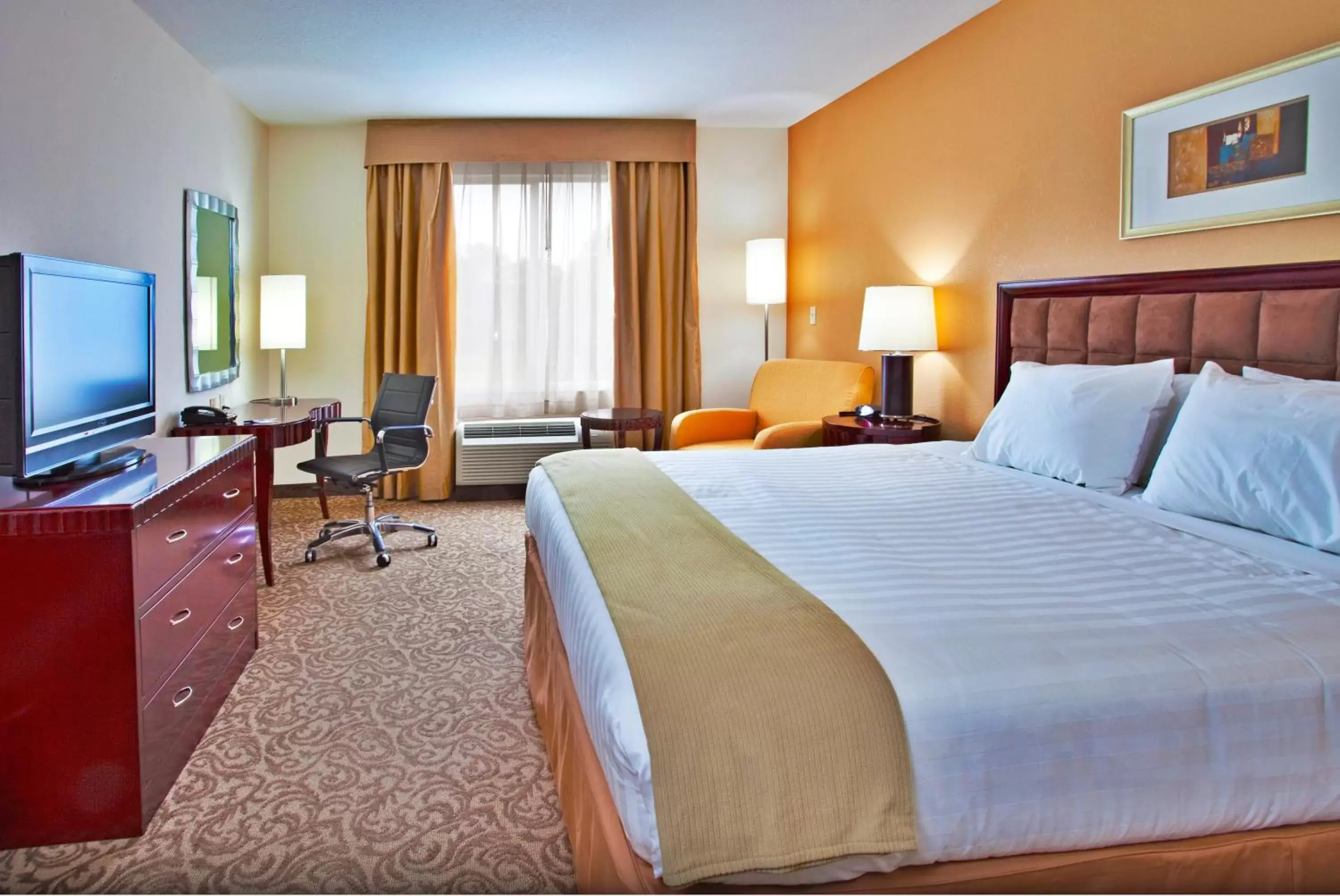 Photo of the whole room, Bed in Holiday Inn Express Hotel & Suites Brooksville-I-75, an IHG Hotel