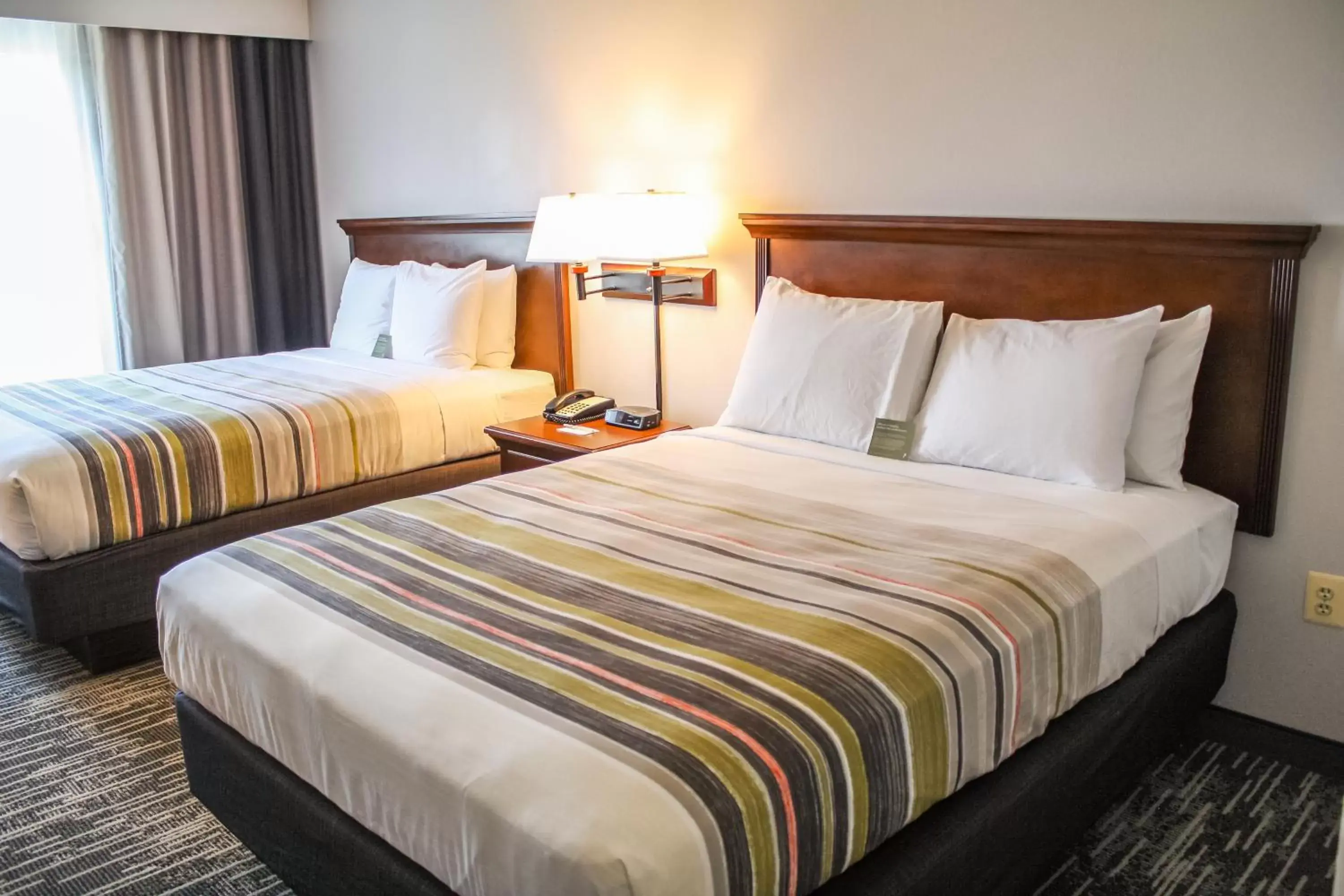 Photo of the whole room, Bed in Country Inn & Suites by Radisson, Washington Dulles International Airport, VA