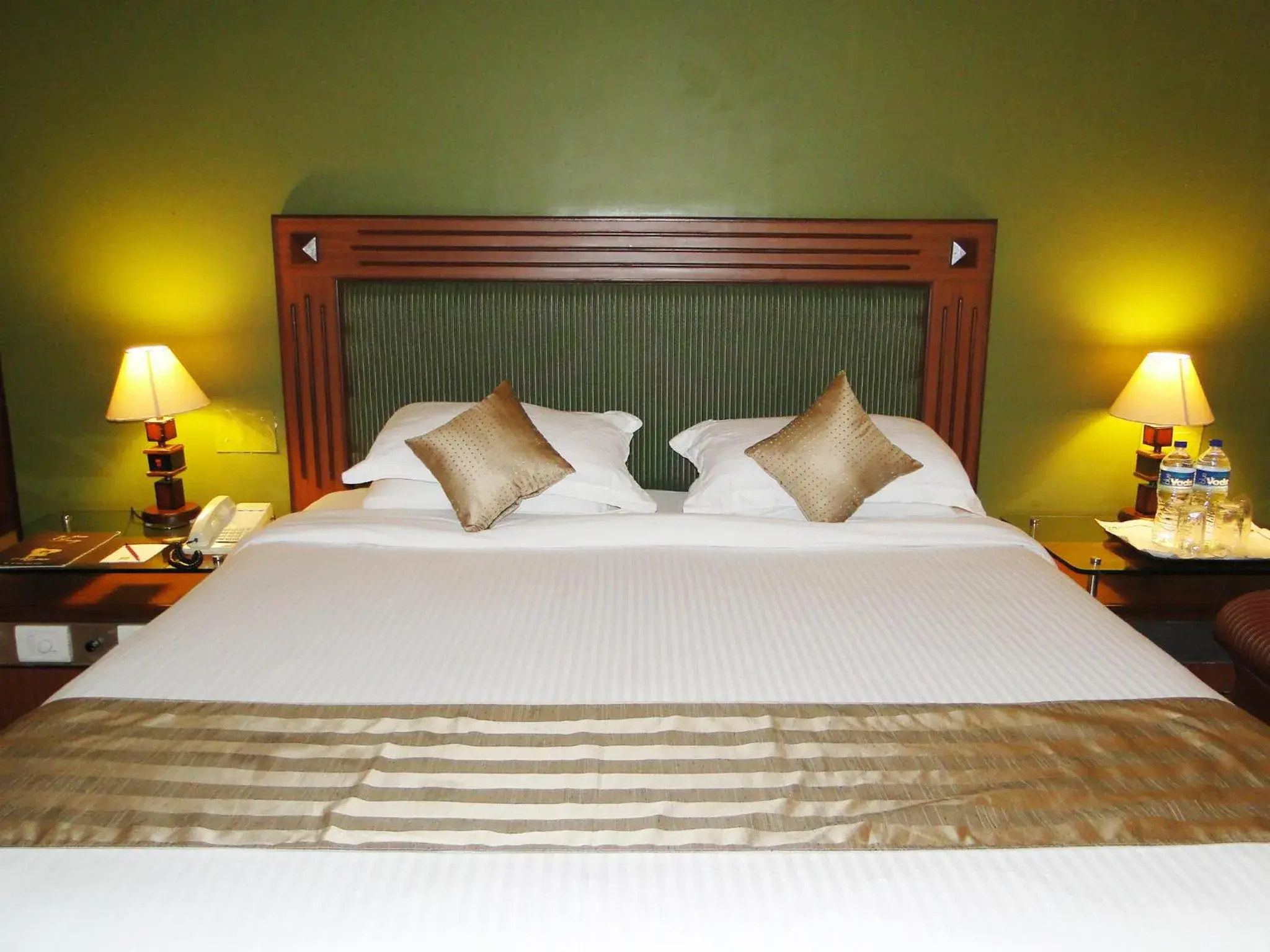 Bed in Hotel Swosti Premium Bhubaneswar