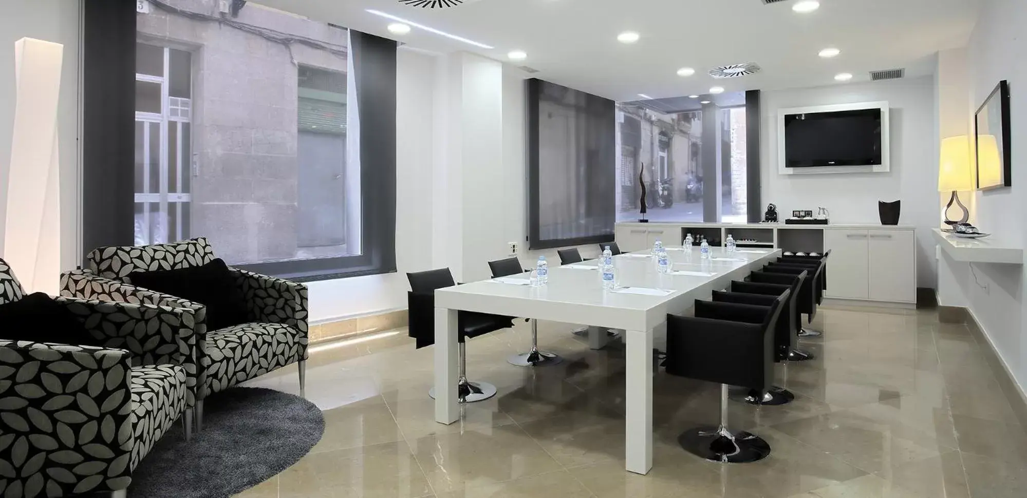 Business facilities in RAMBLAS HOTEL powered by Vincci Hoteles