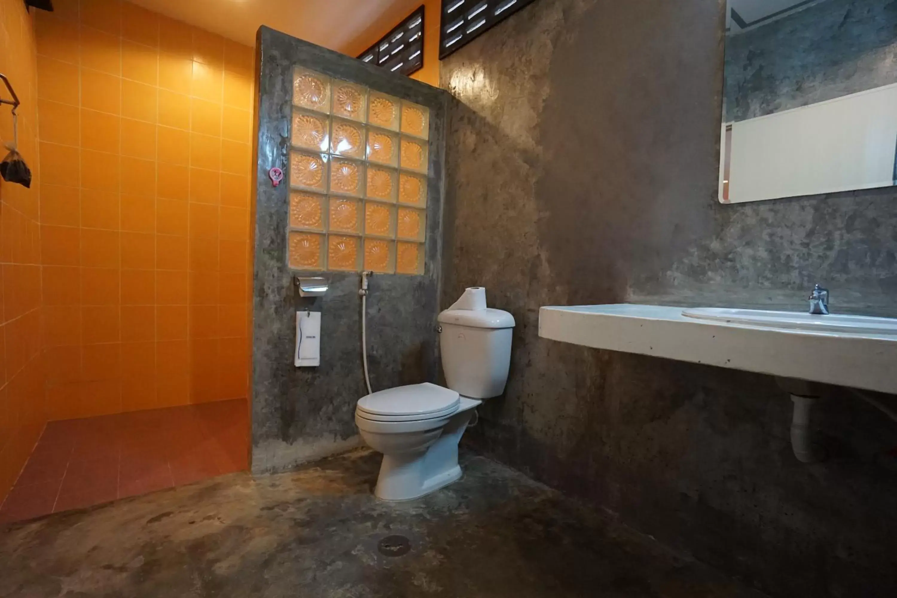 Street view, Bathroom in Chang Cliff Resort