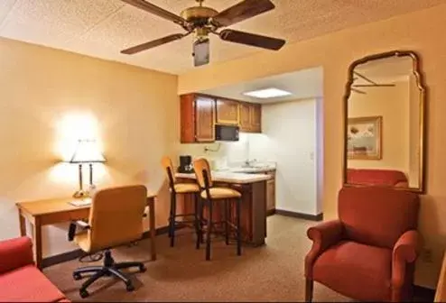 Kitchen or kitchenette in Quality Inn- Chillicothe