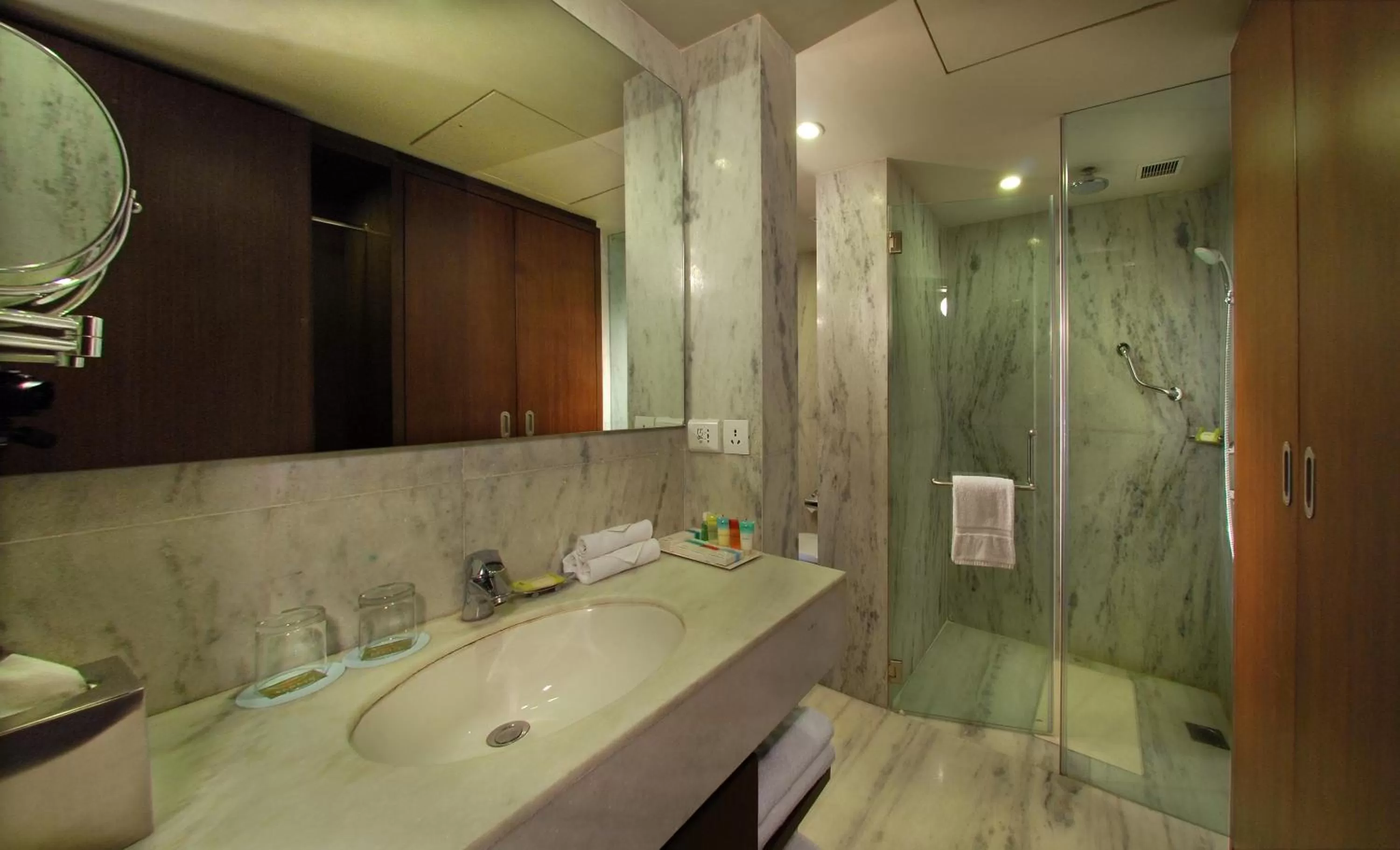 Four Points by Sheraton Hotel and Serviced Apartments Pune