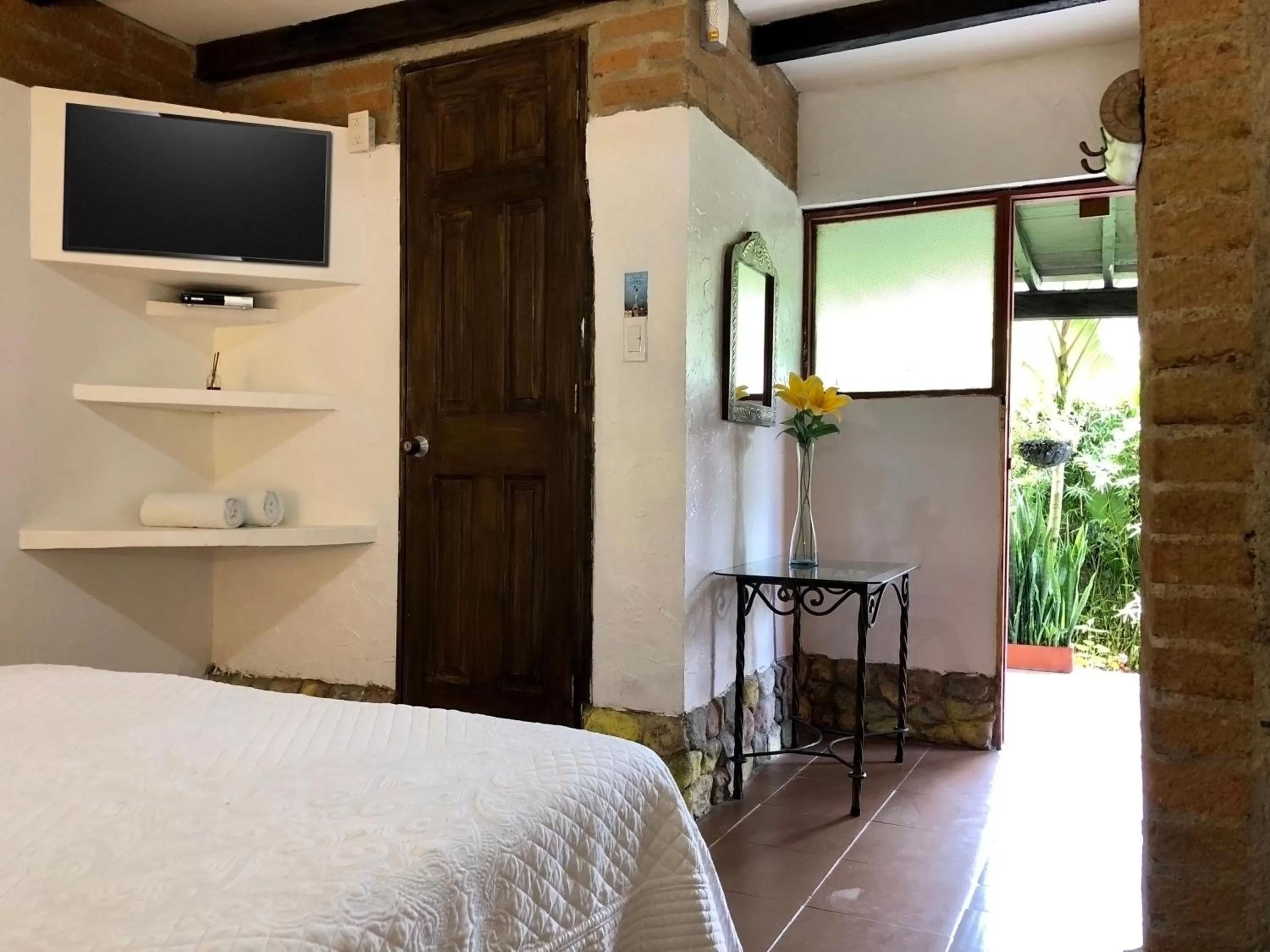 TV/Entertainment Center in Hotel Vísperas