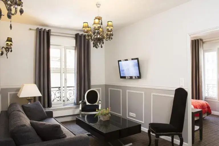 Living room, Seating Area in Bastille Hostel