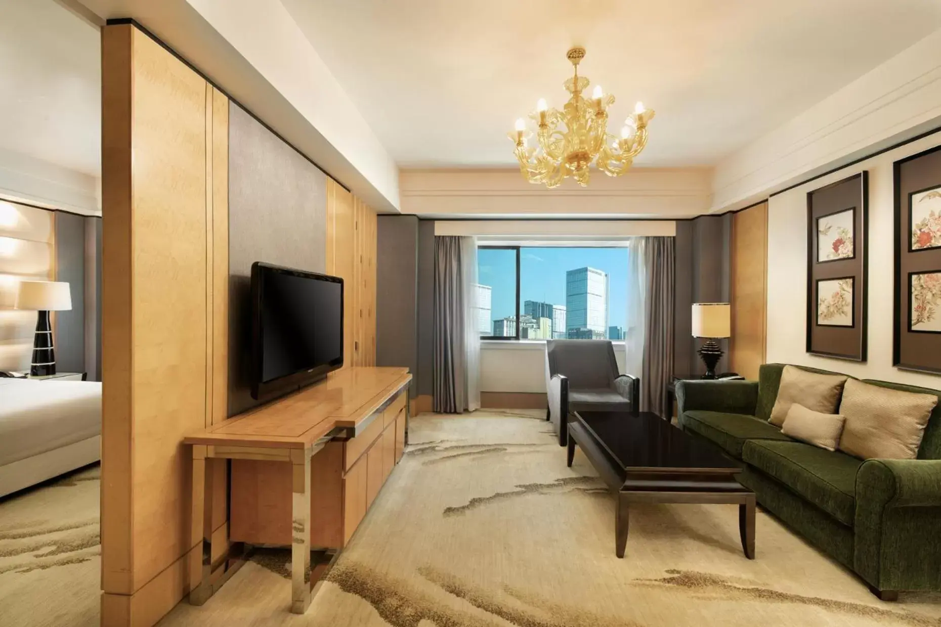 Living room, Seating Area in Crowne Plaza Chengdu City Center, an IHG Hotel